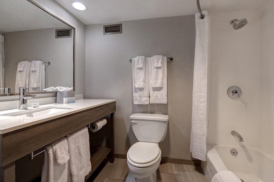 Hotel Express & By Ihg Omaha