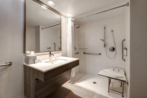 Express & By Ihg Omaha
