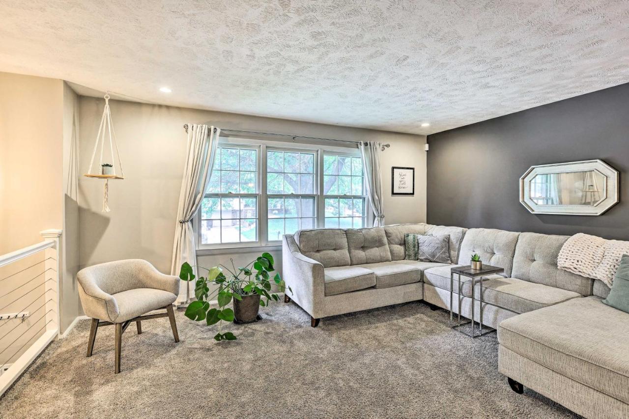 Cozy Walk To Dining, Pets Welcome