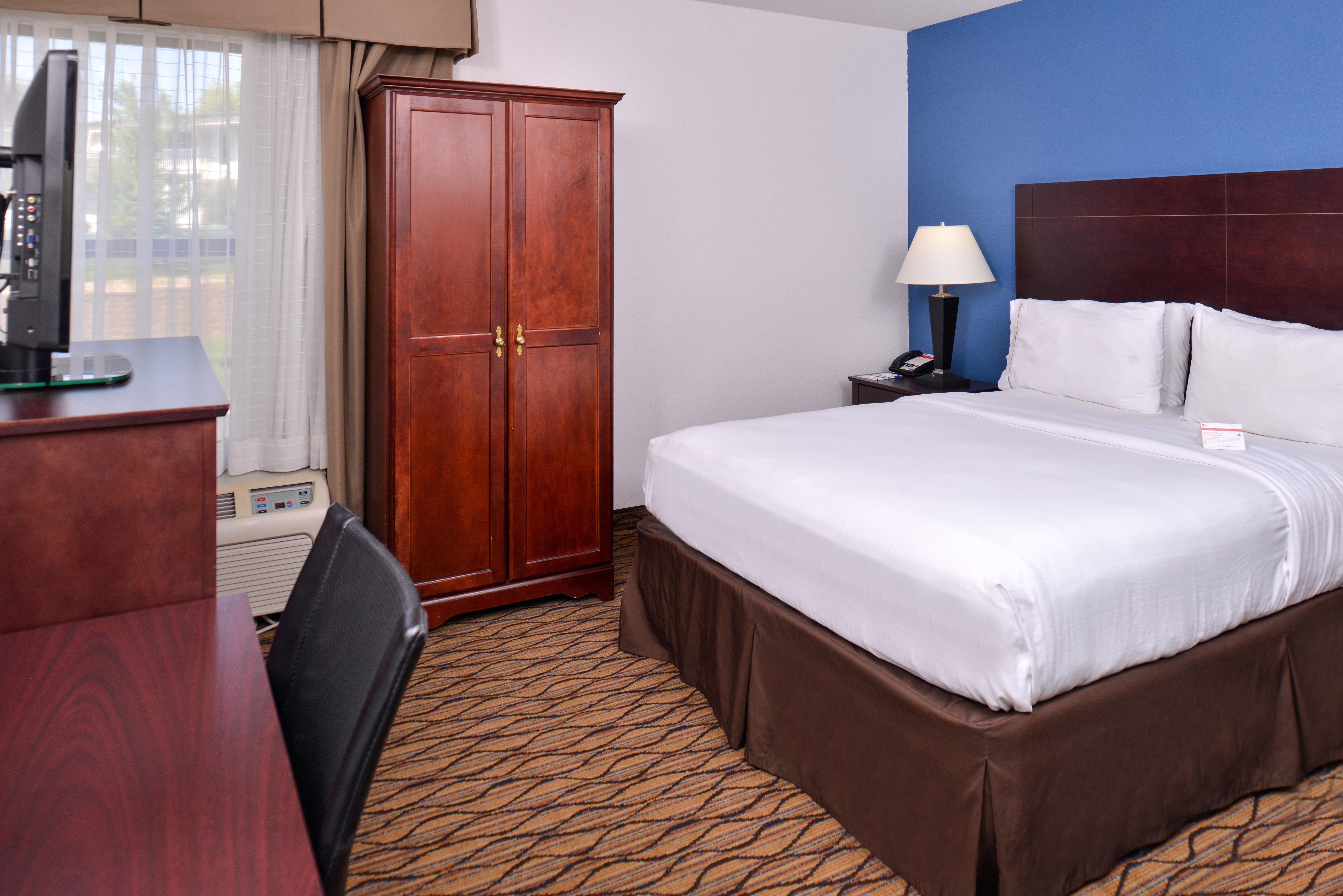 Express & By Ihg Hotel 3*