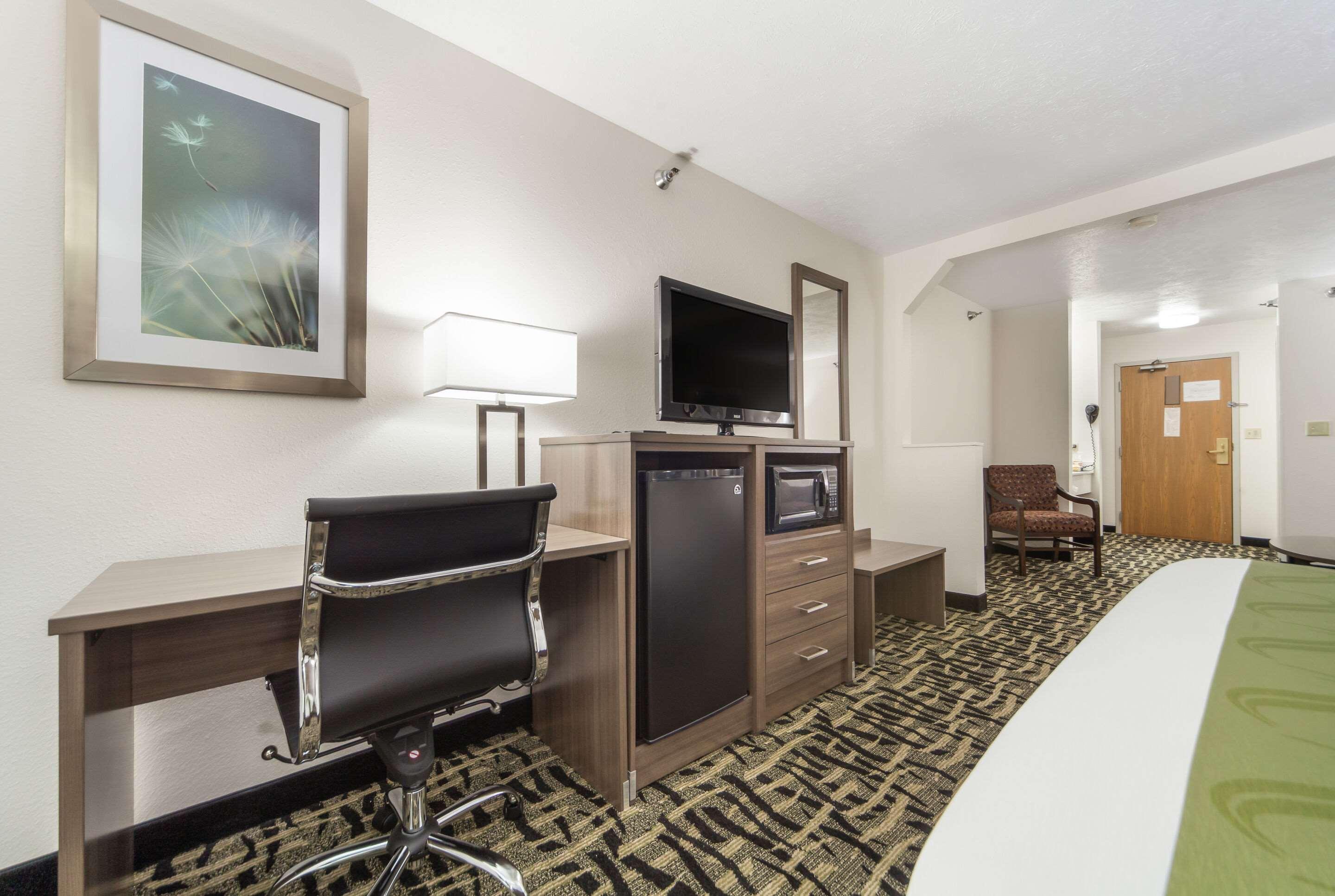 Quality & West - Ne Linclon 2* Omaha