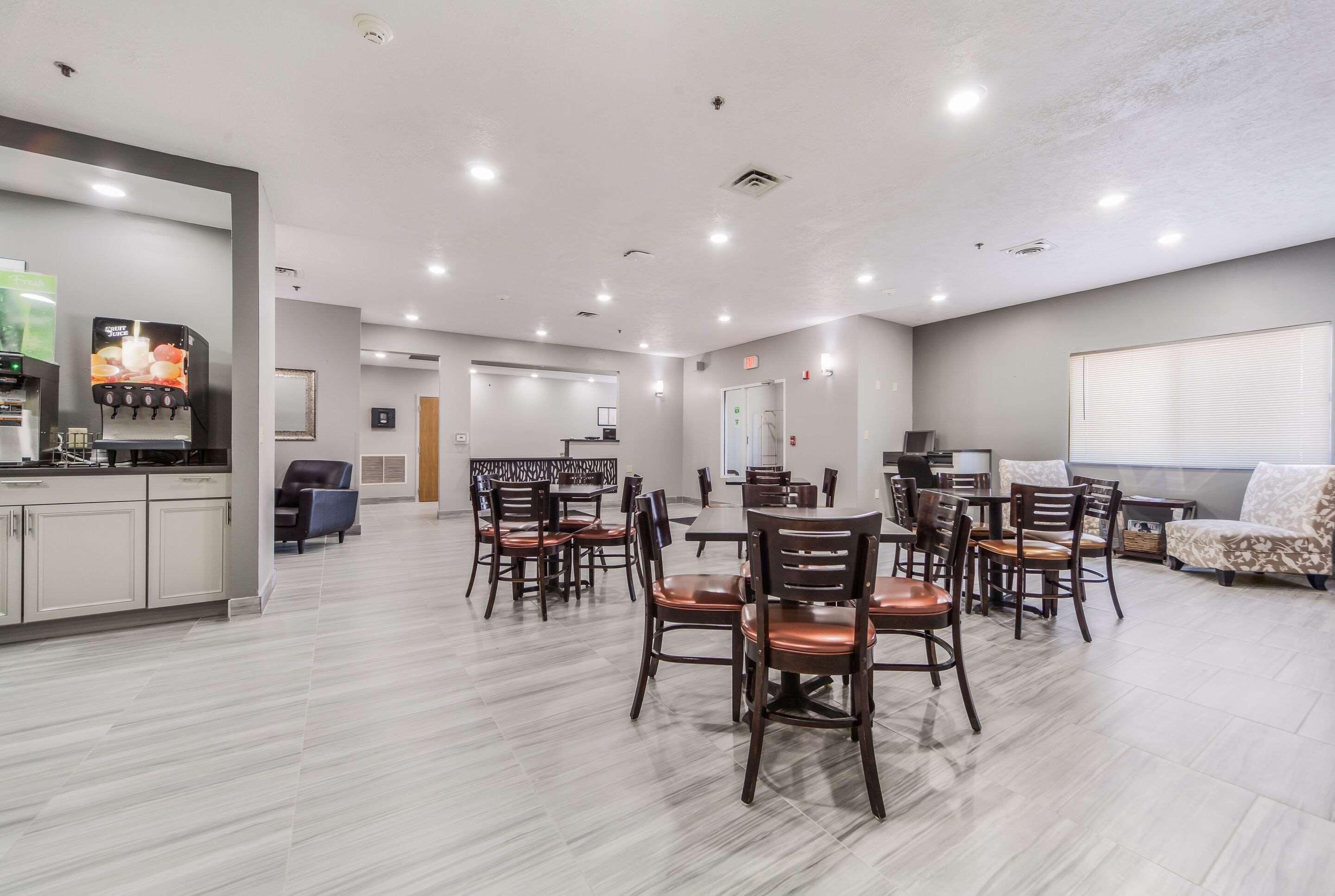 Quality & West - Ne Linclon 2* Omaha