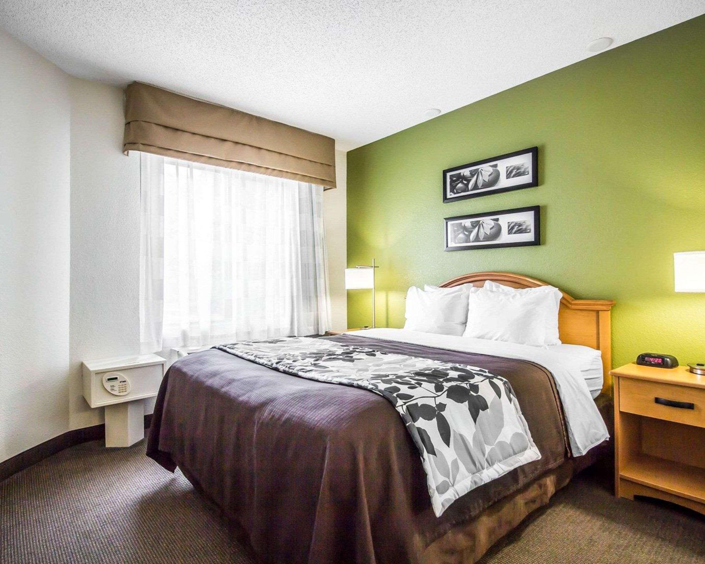 Sleep & Airport 2* Omaha