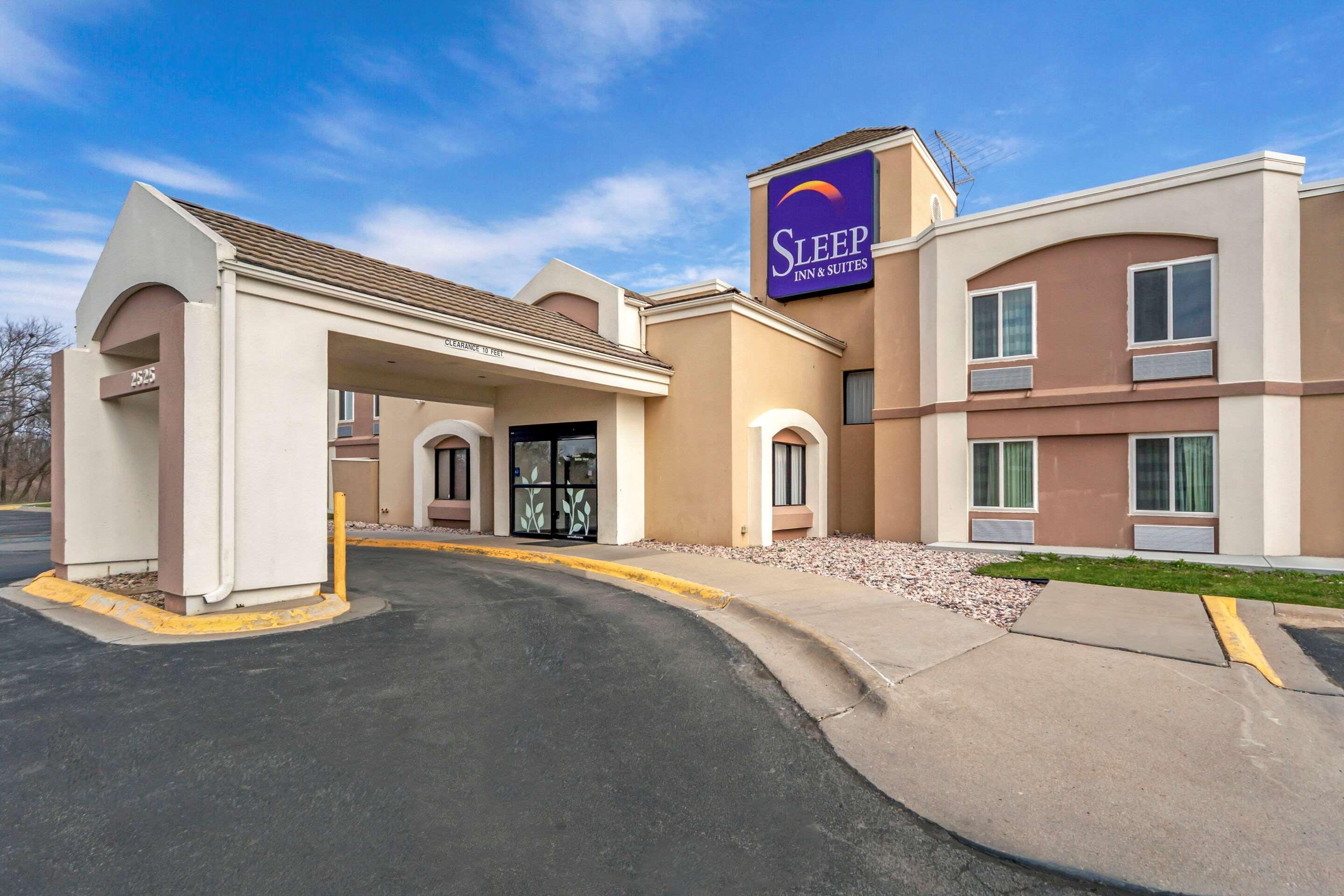 Sleep & Airport Hotel