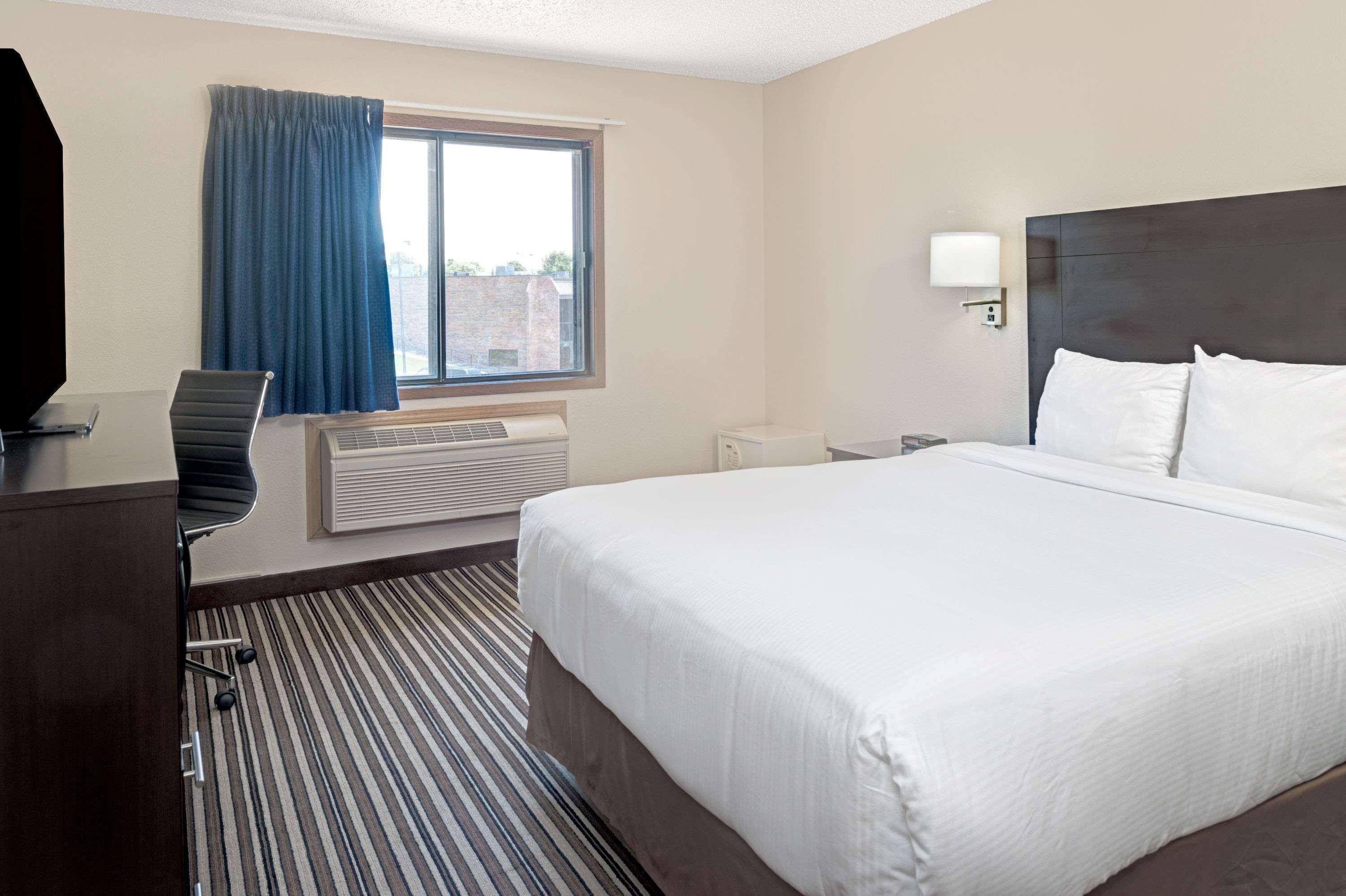 Super 8 By Wyndham I-80 West 2*