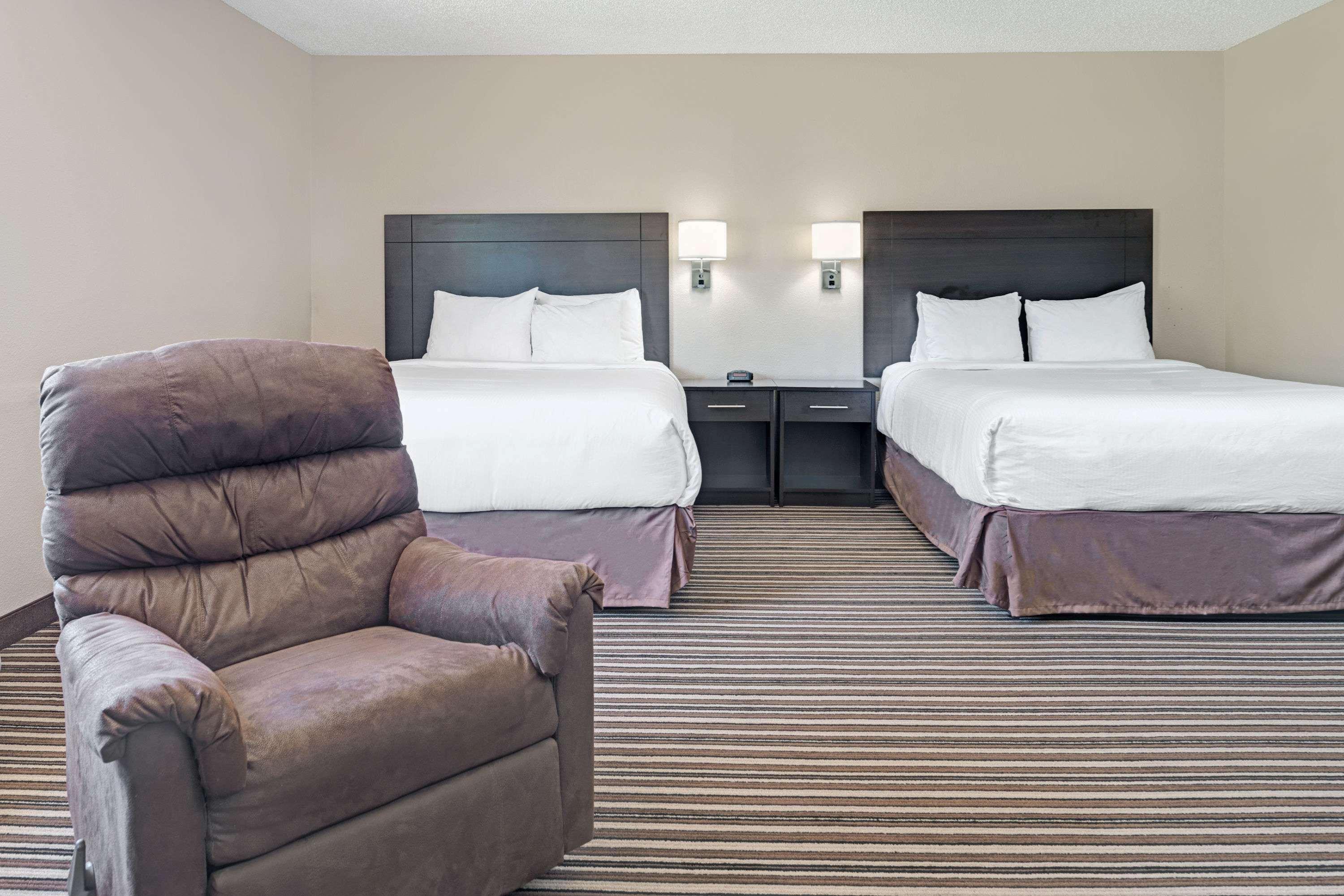 Super 8 By Wyndham I-80 West 2*