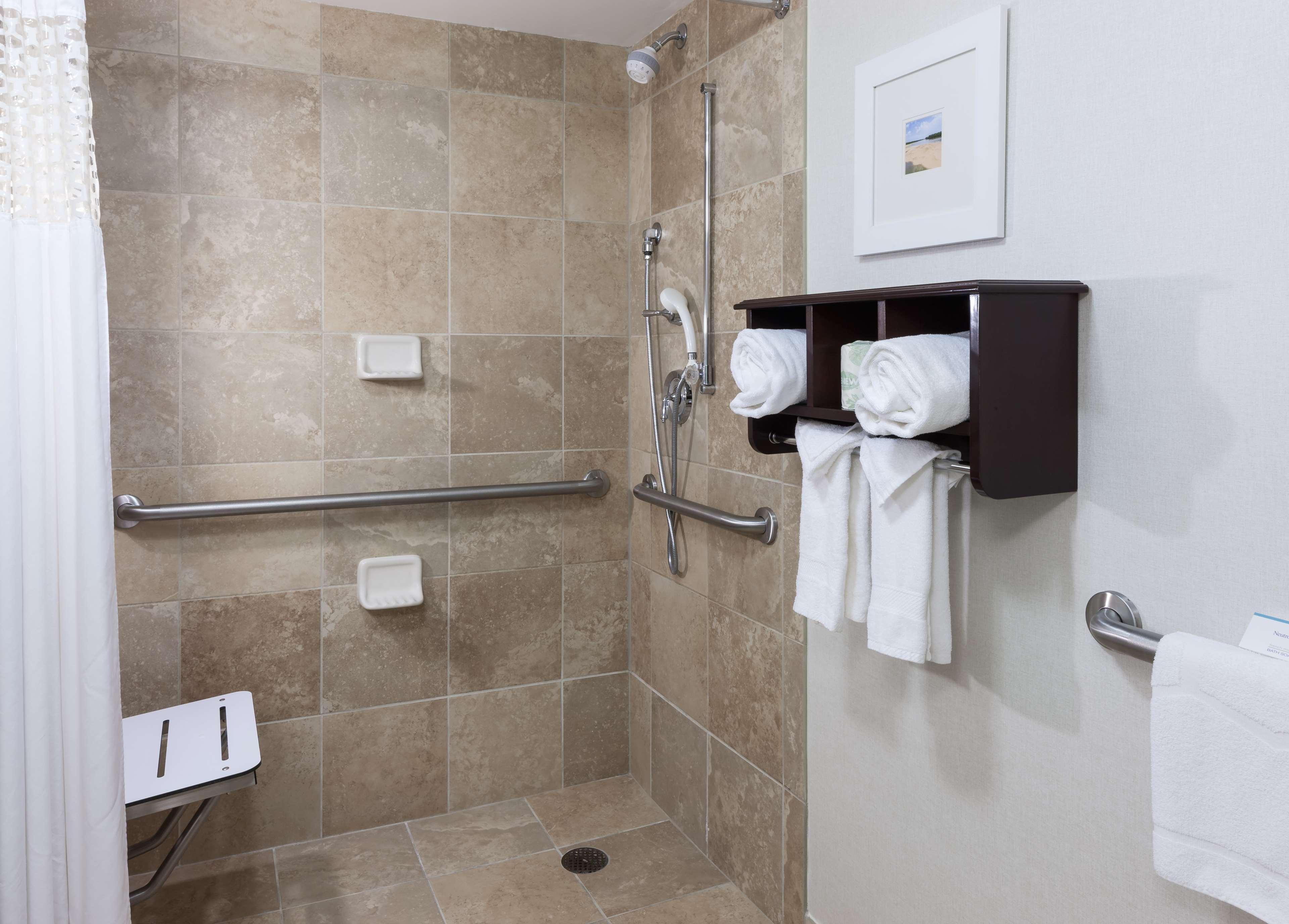 Hampton & Omaha-downtown 3*