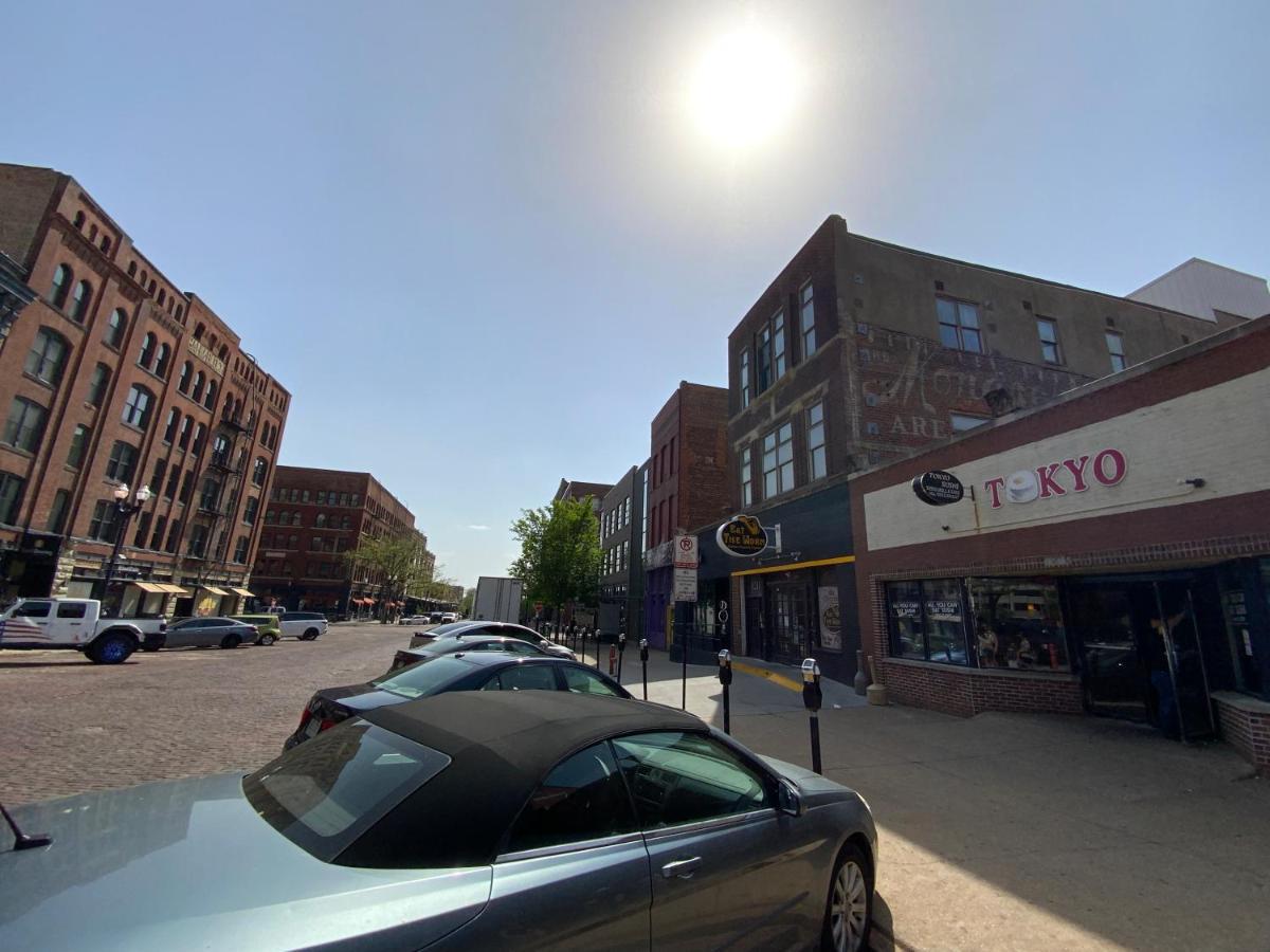Heart Of The Old Market Sunburst Penthouse!!! Apartment