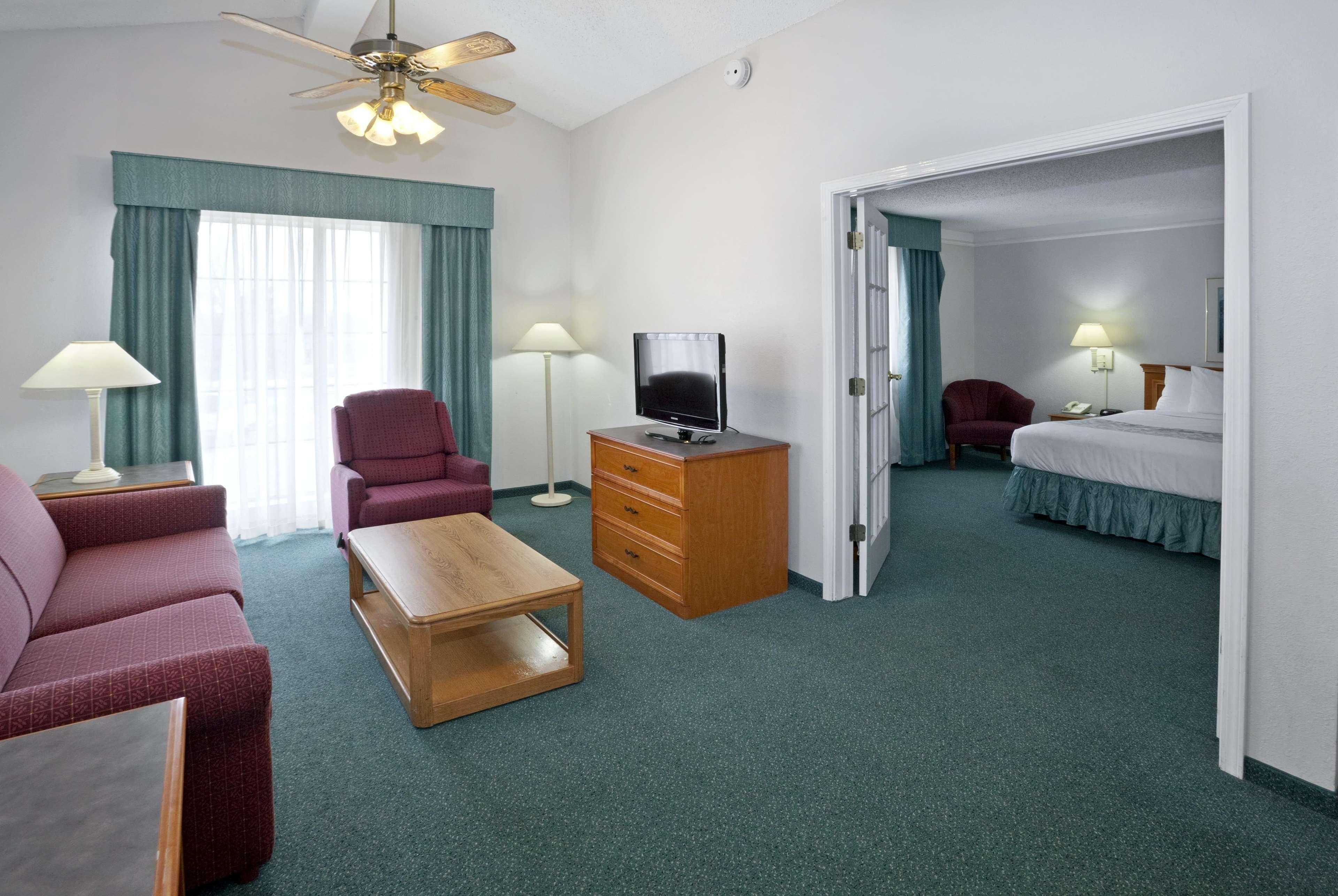 La Quinta By Wyndham West Omaha