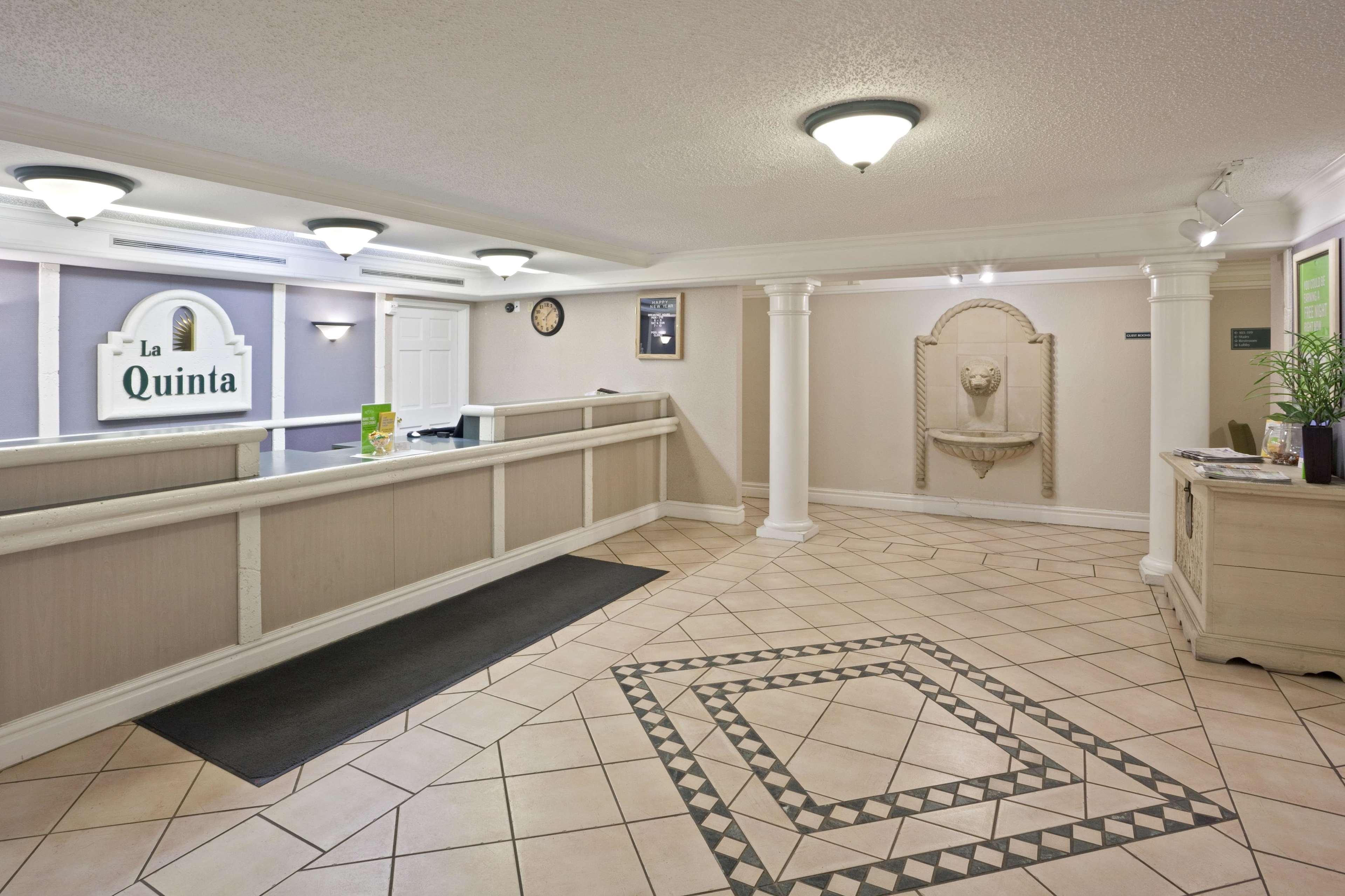 La Quinta By Wyndham West