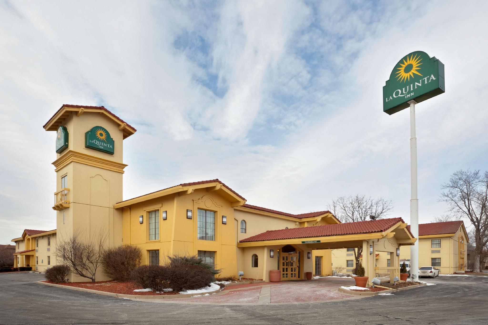 La Quinta By Wyndham West Hotel