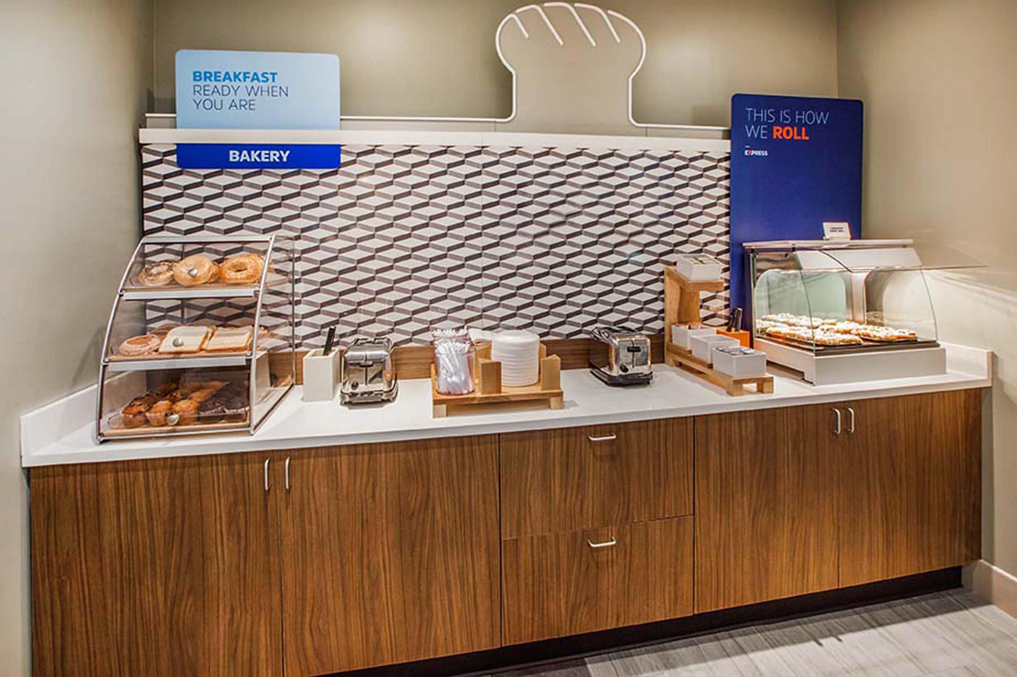 Hotel Express & - Downtown - Airport By Ihg Omaha