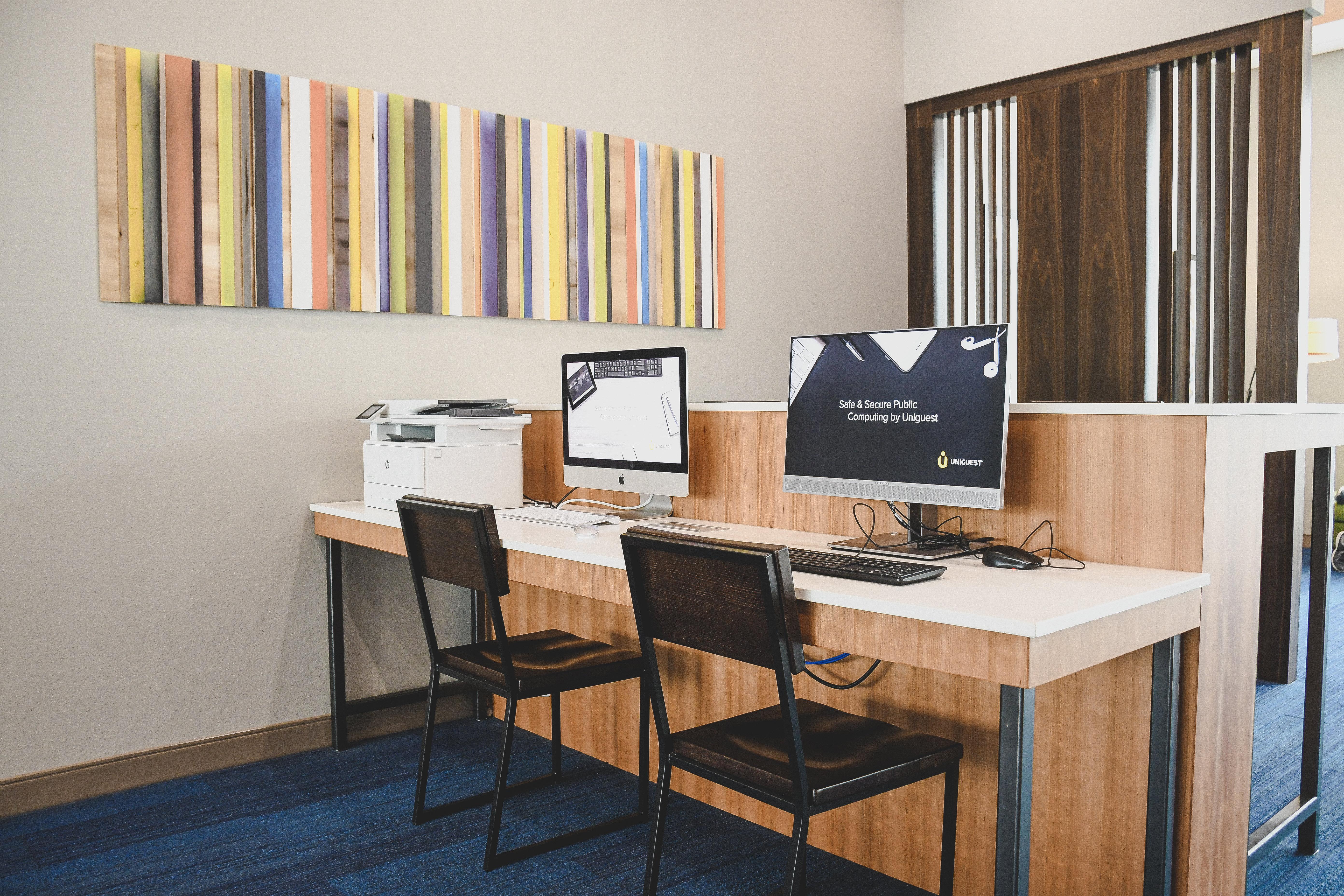 Hotel Express & - Downtown - Airport By Ihg