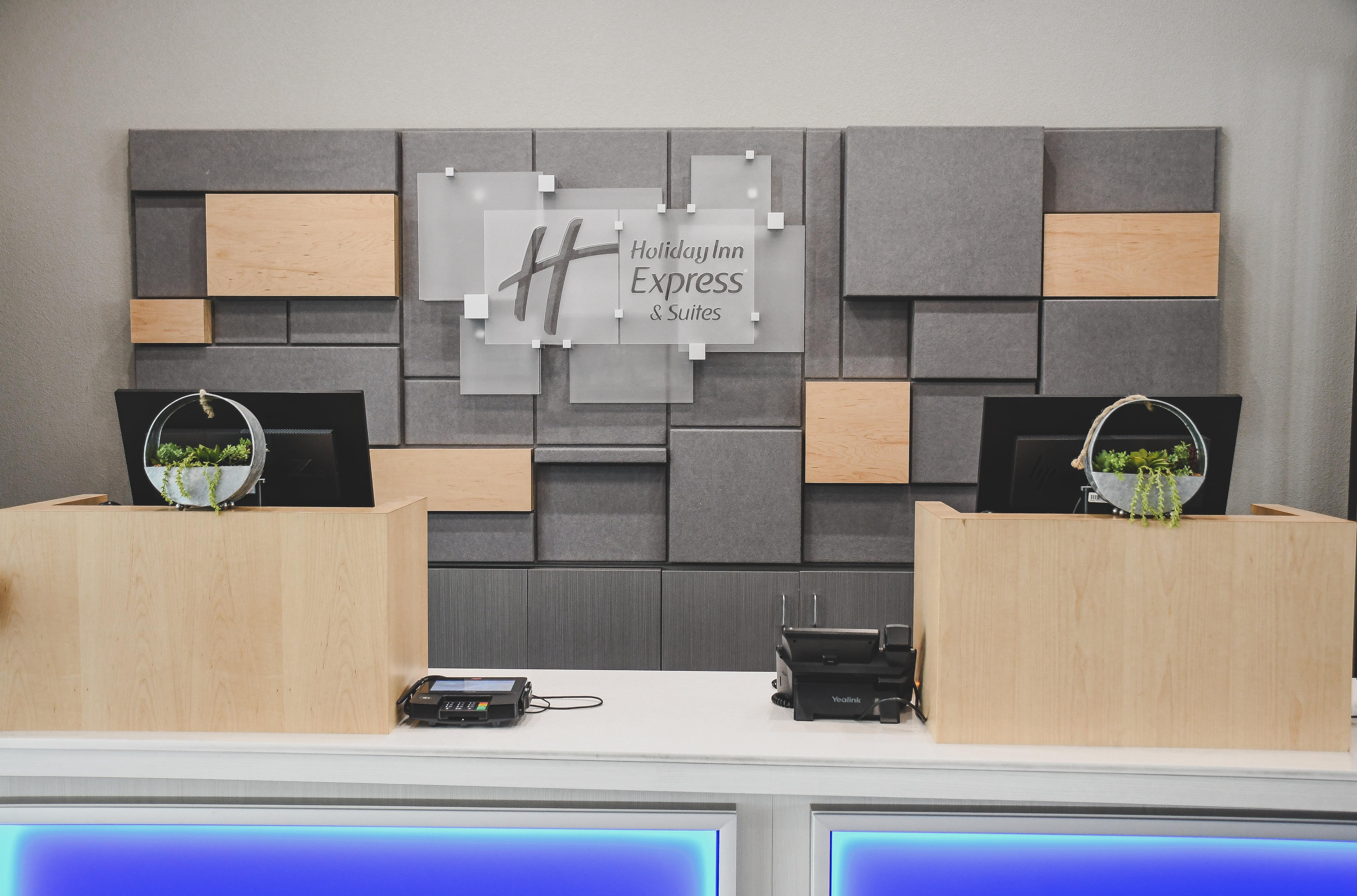 Express & - Downtown - Airport By Ihg 3*