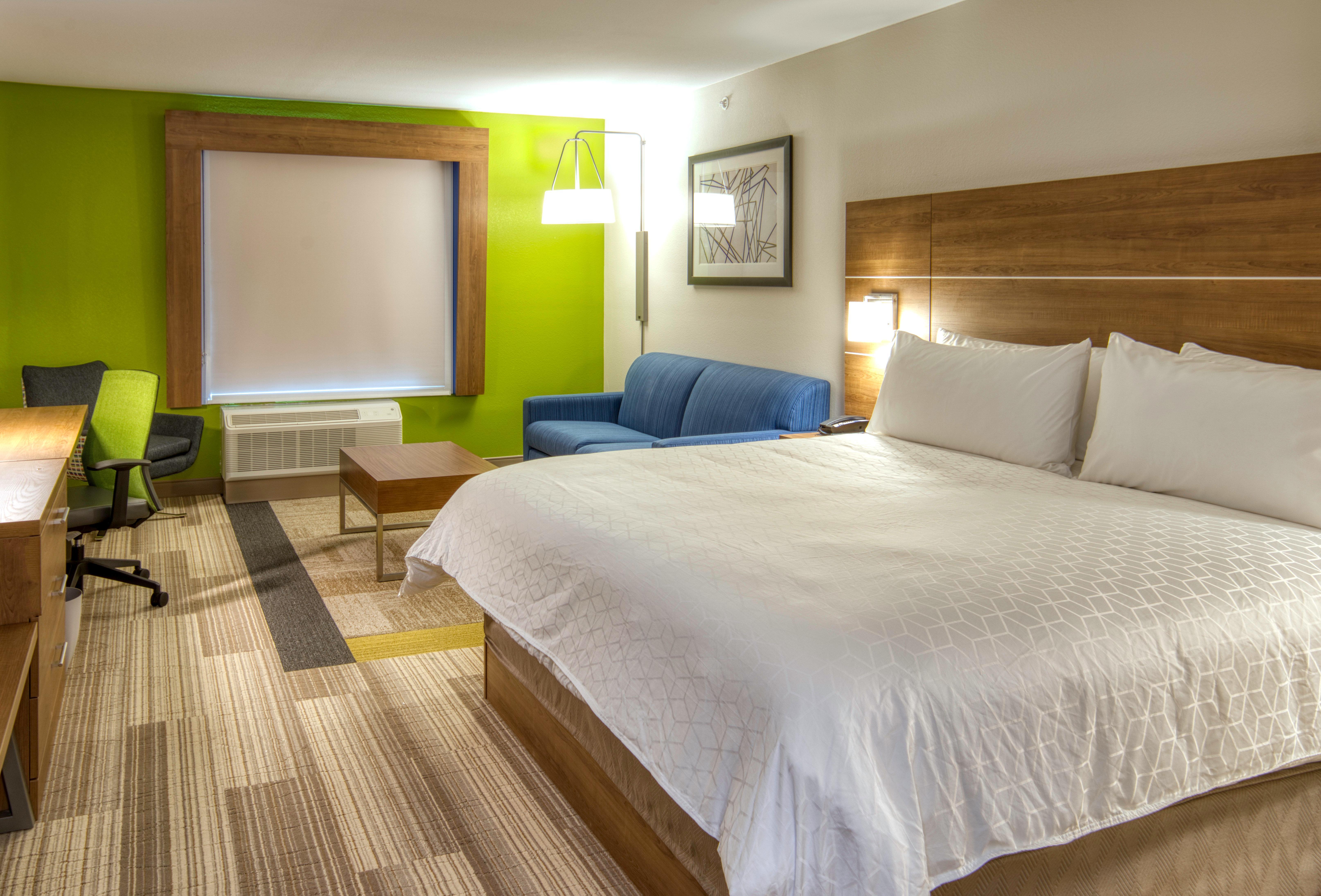Hotel Express & - Downtown - Airport By Ihg 3*