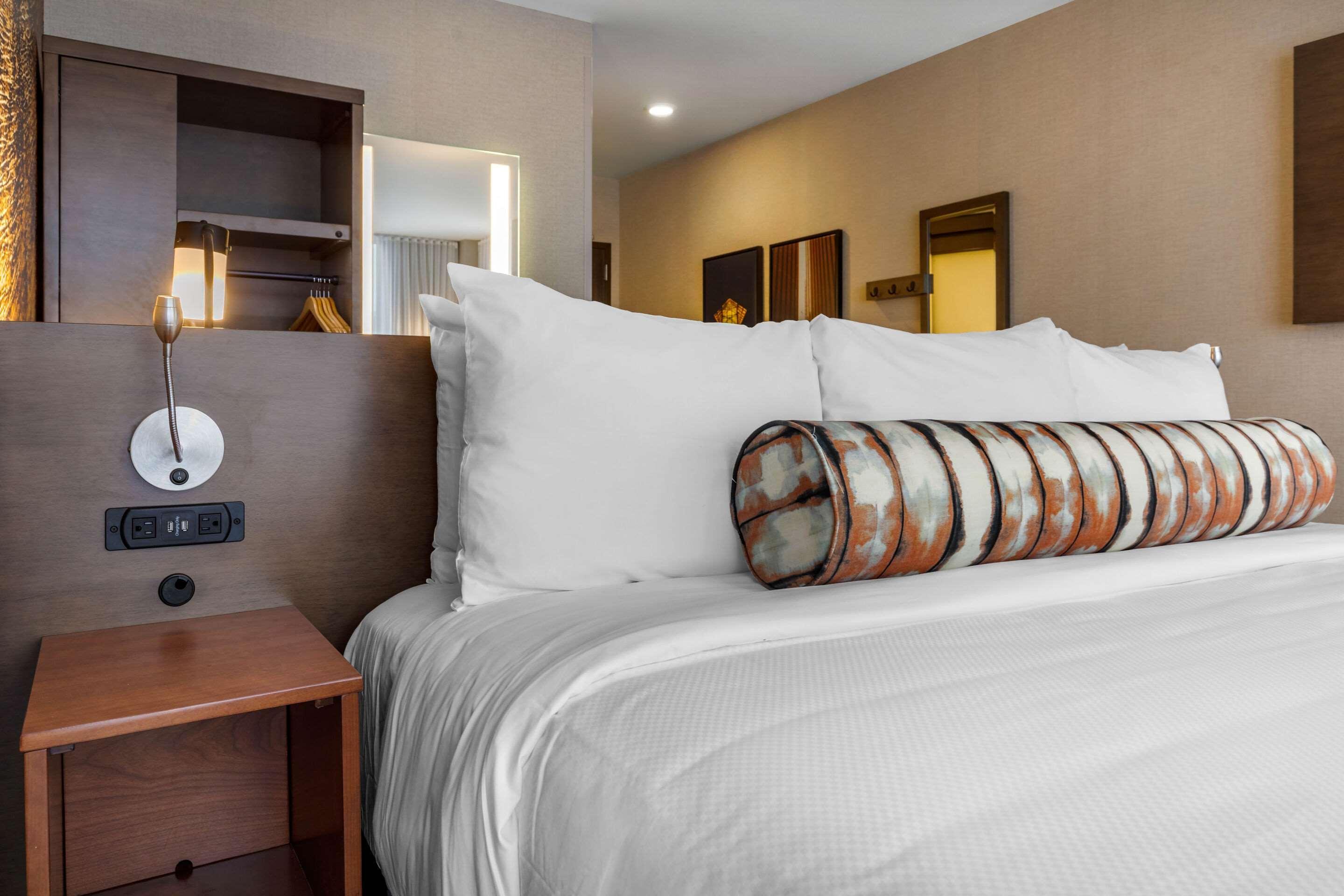 Cambria Downtown Hotel Omaha