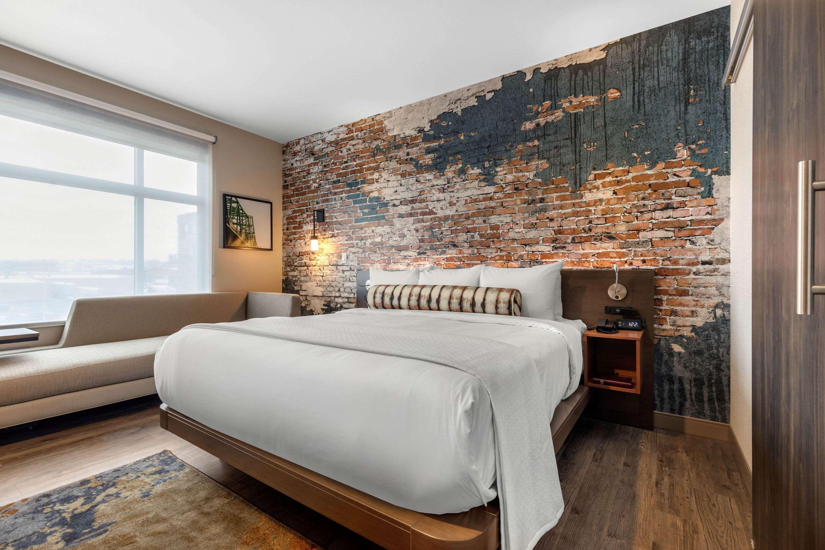 Hotel Cambria Downtown 3*