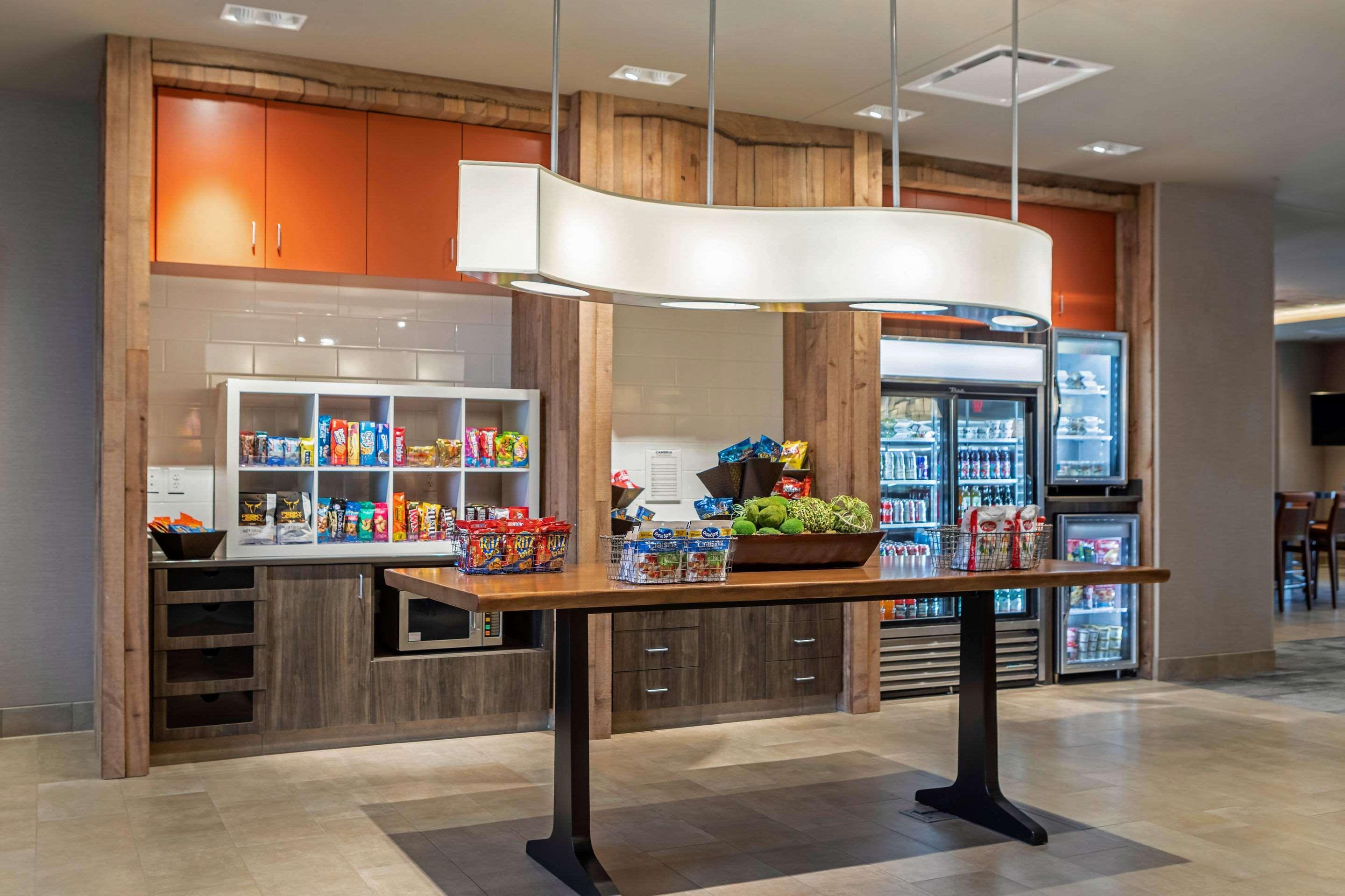 Hotel Cambria Downtown 3*