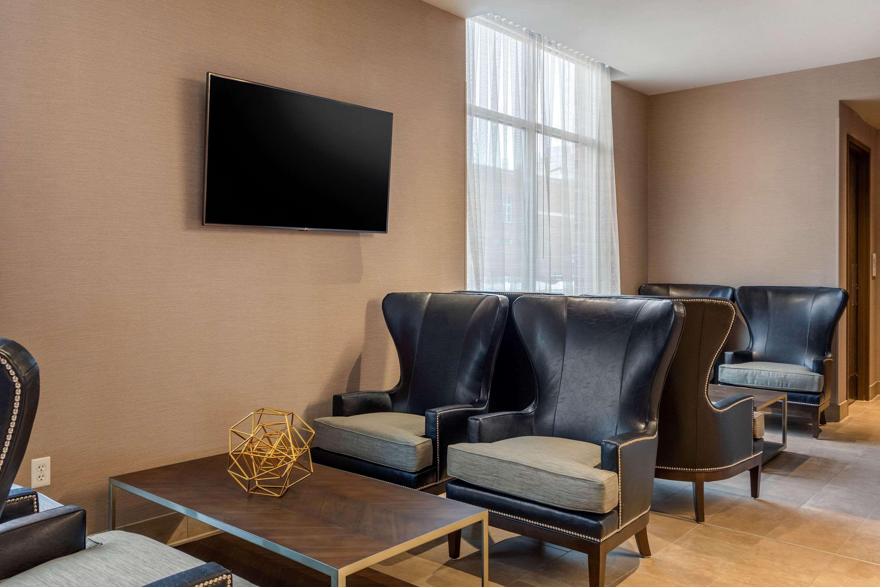 Hotel Cambria Downtown 3*