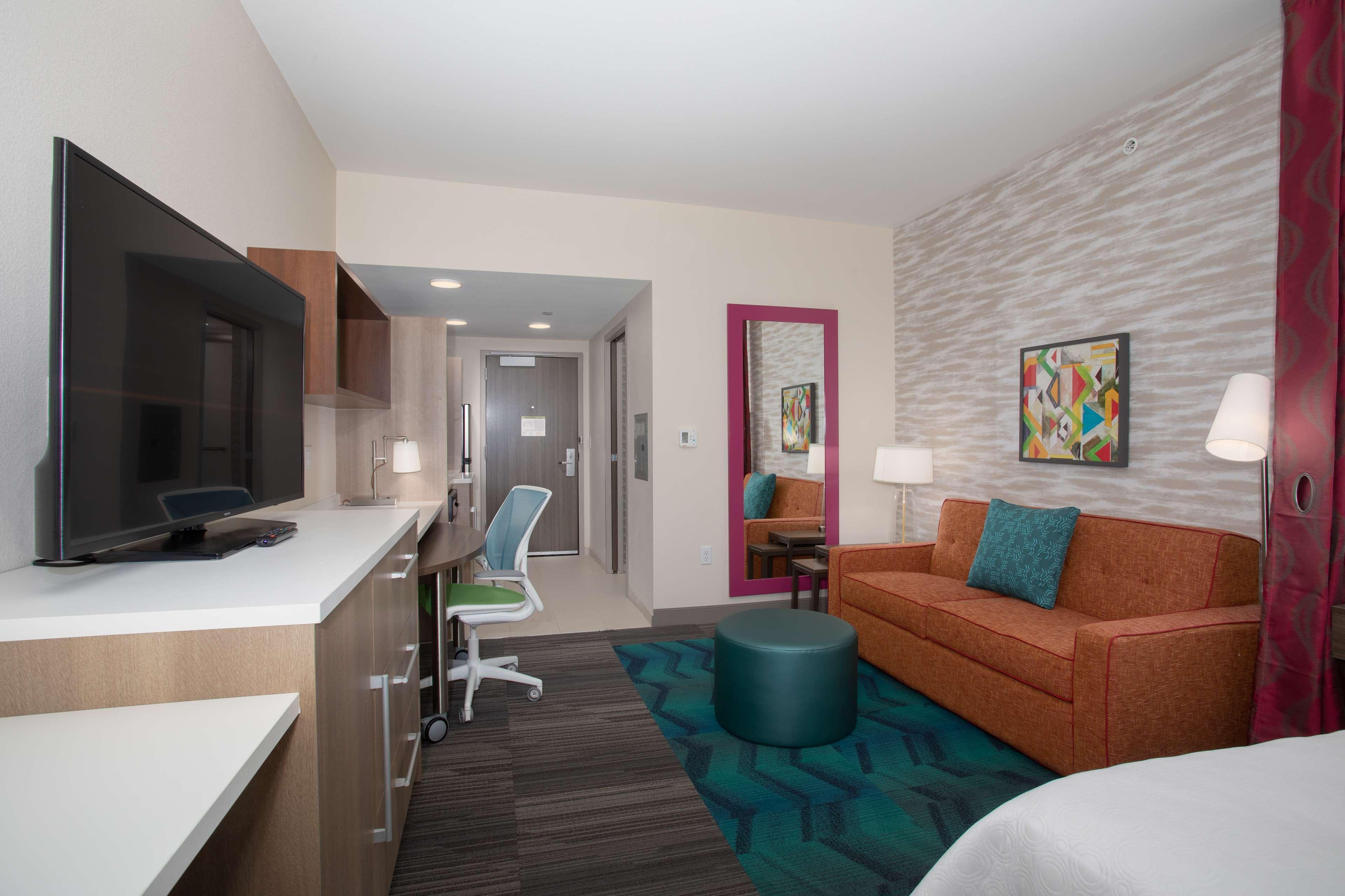 Home2 By Hilton Un Medical Ctr Area Omaha