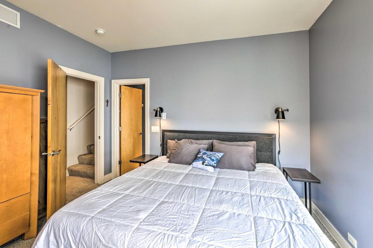 Apartment Downtown With Rooftop Patio And Views! *