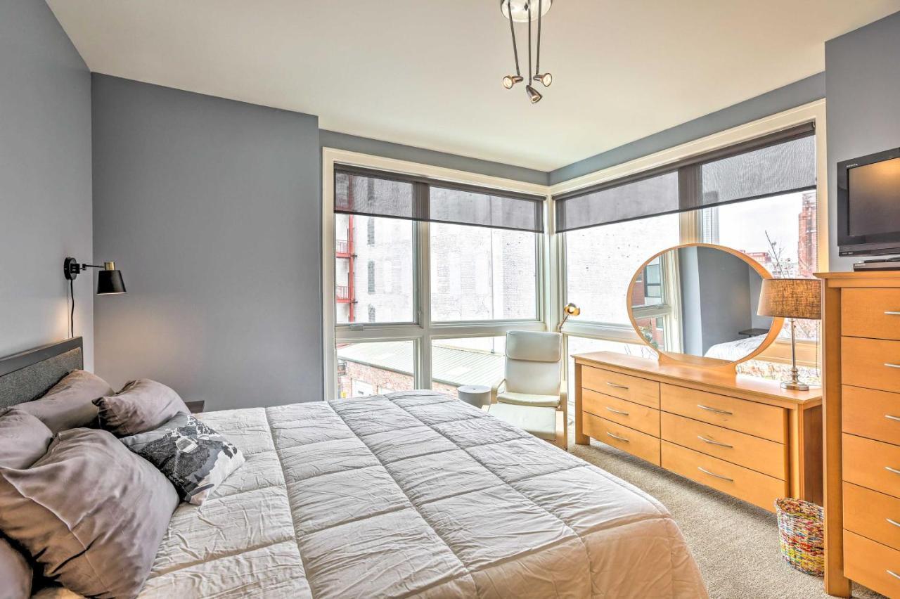 Apartment Downtown With Rooftop Patio And Views!