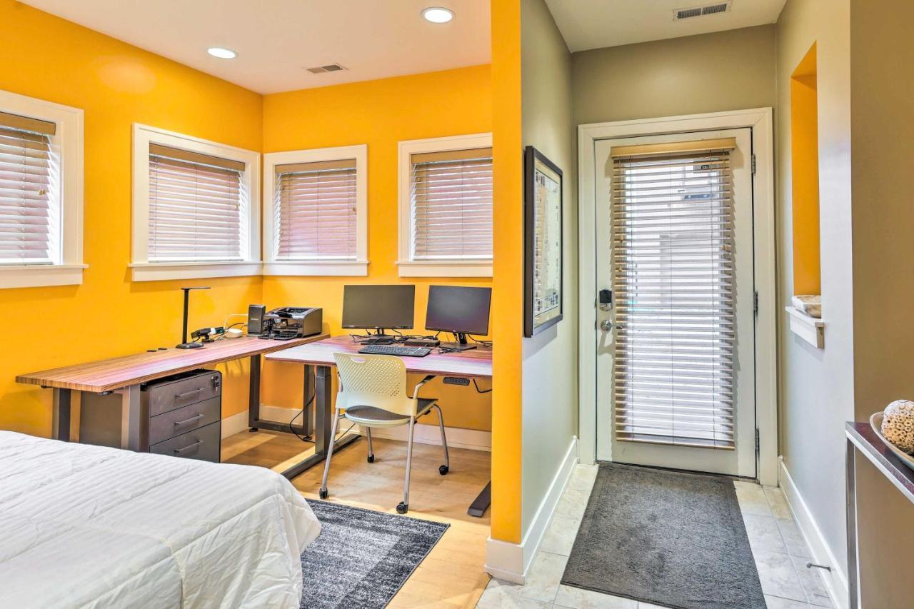 Downtown With Rooftop Patio And Views! *