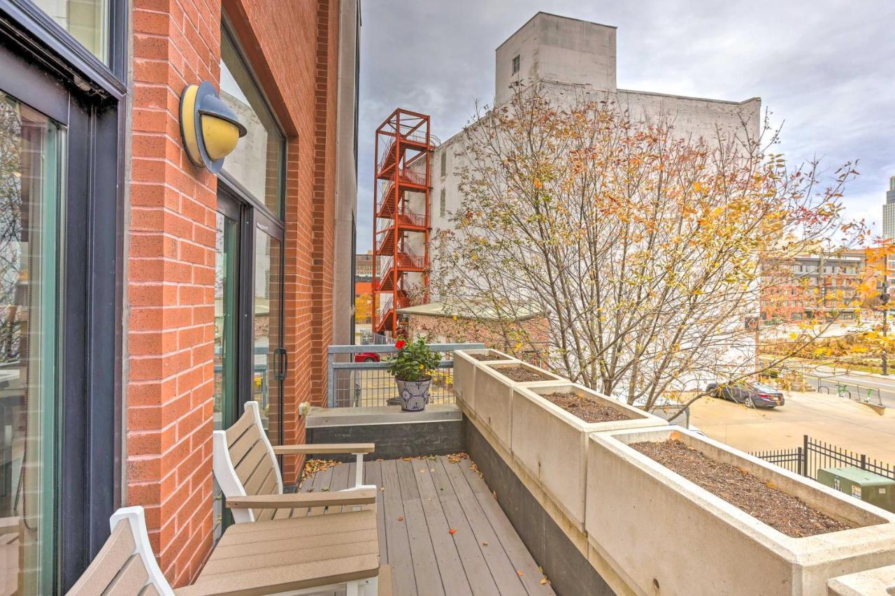 Downtown With Rooftop Patio And Views! *