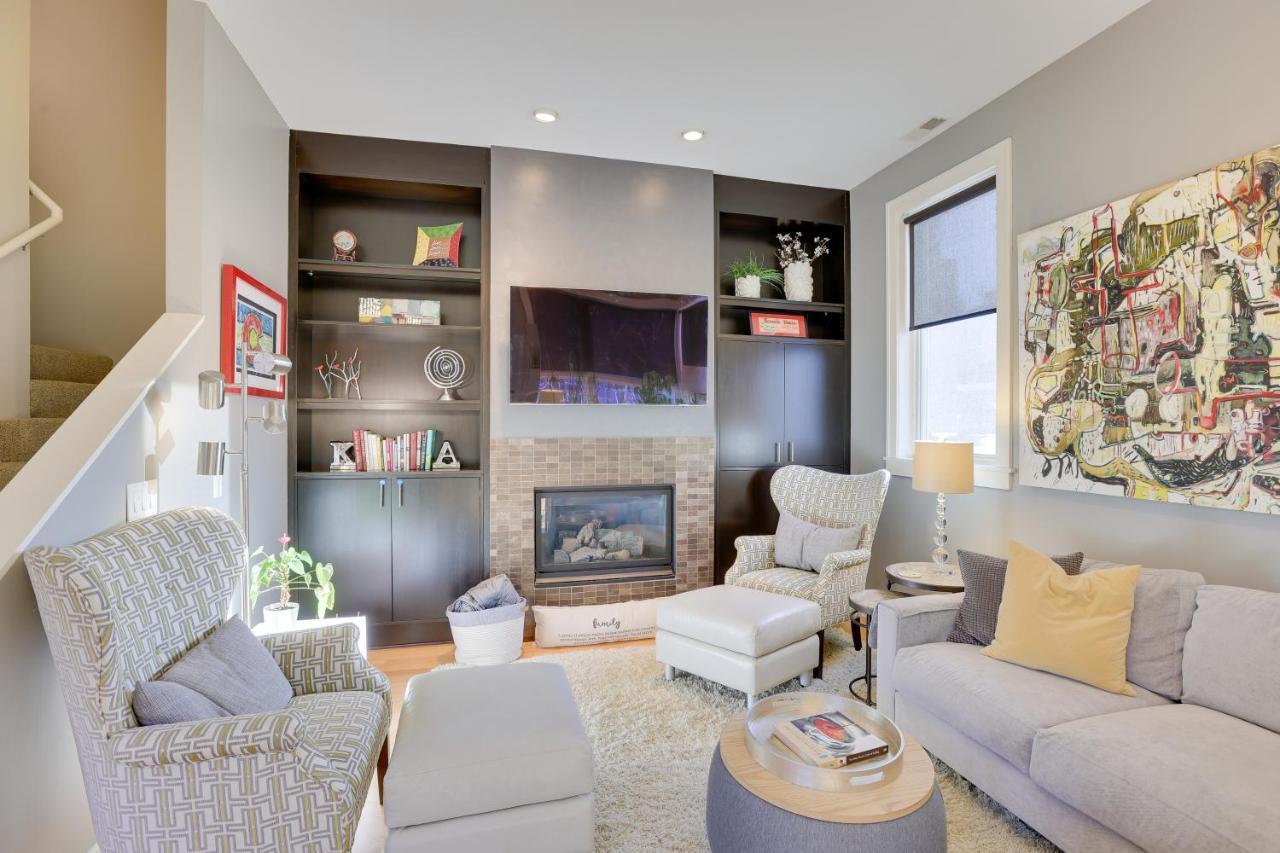 Downtown With Rooftop Patio And Views! *