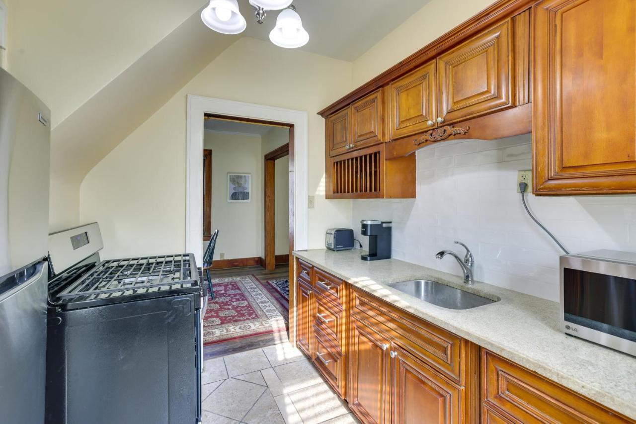 Quaint Less Than 5 Mi To Downtown! Holiday home *