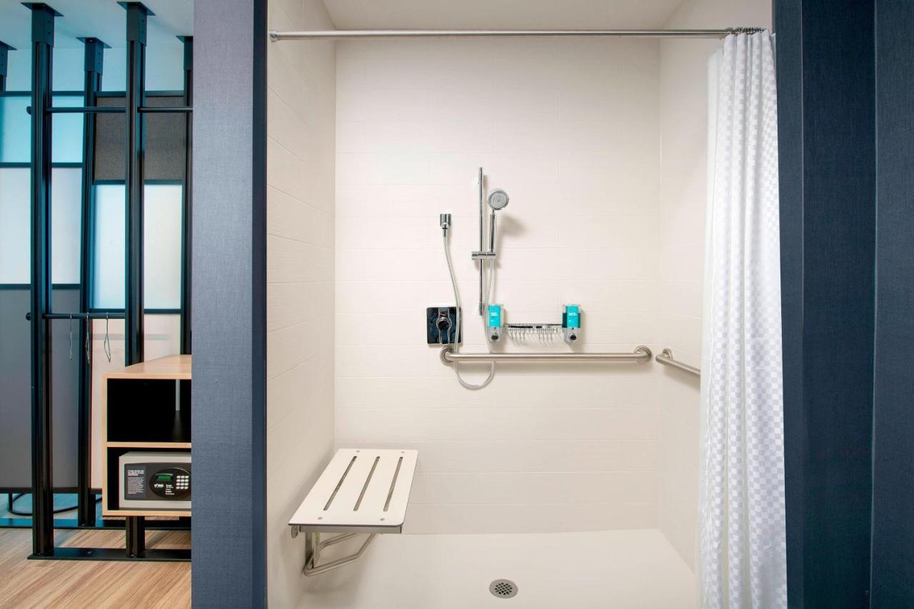 Aloft West 3* Omaha