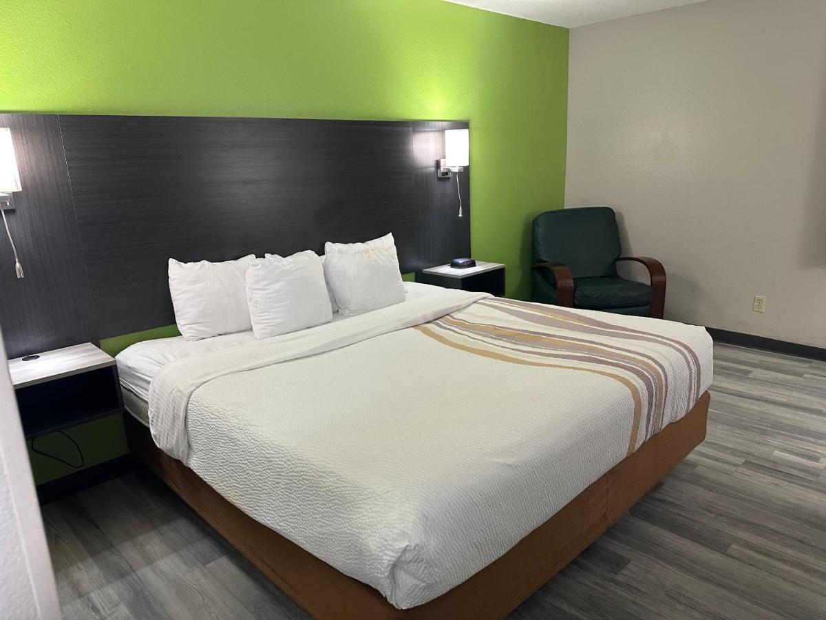 La Quinta By Wyndham Southwest Hotel
