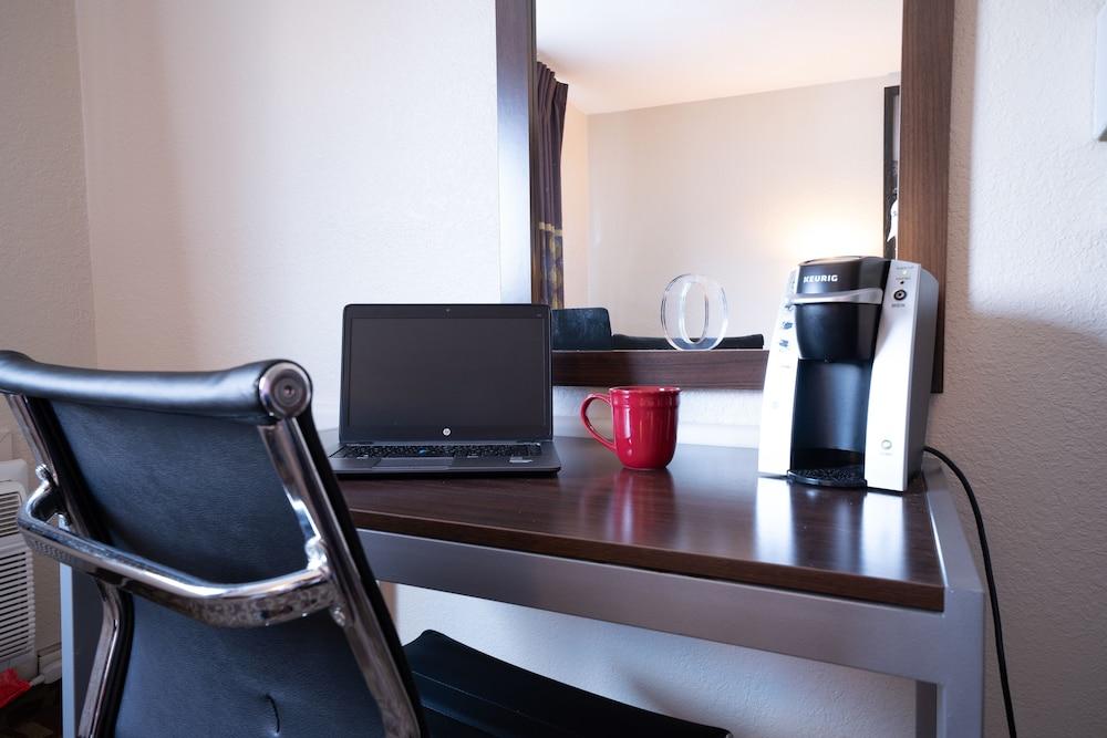 Hotel 402 Omaha