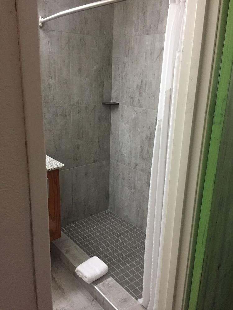402 Hotel Omaha