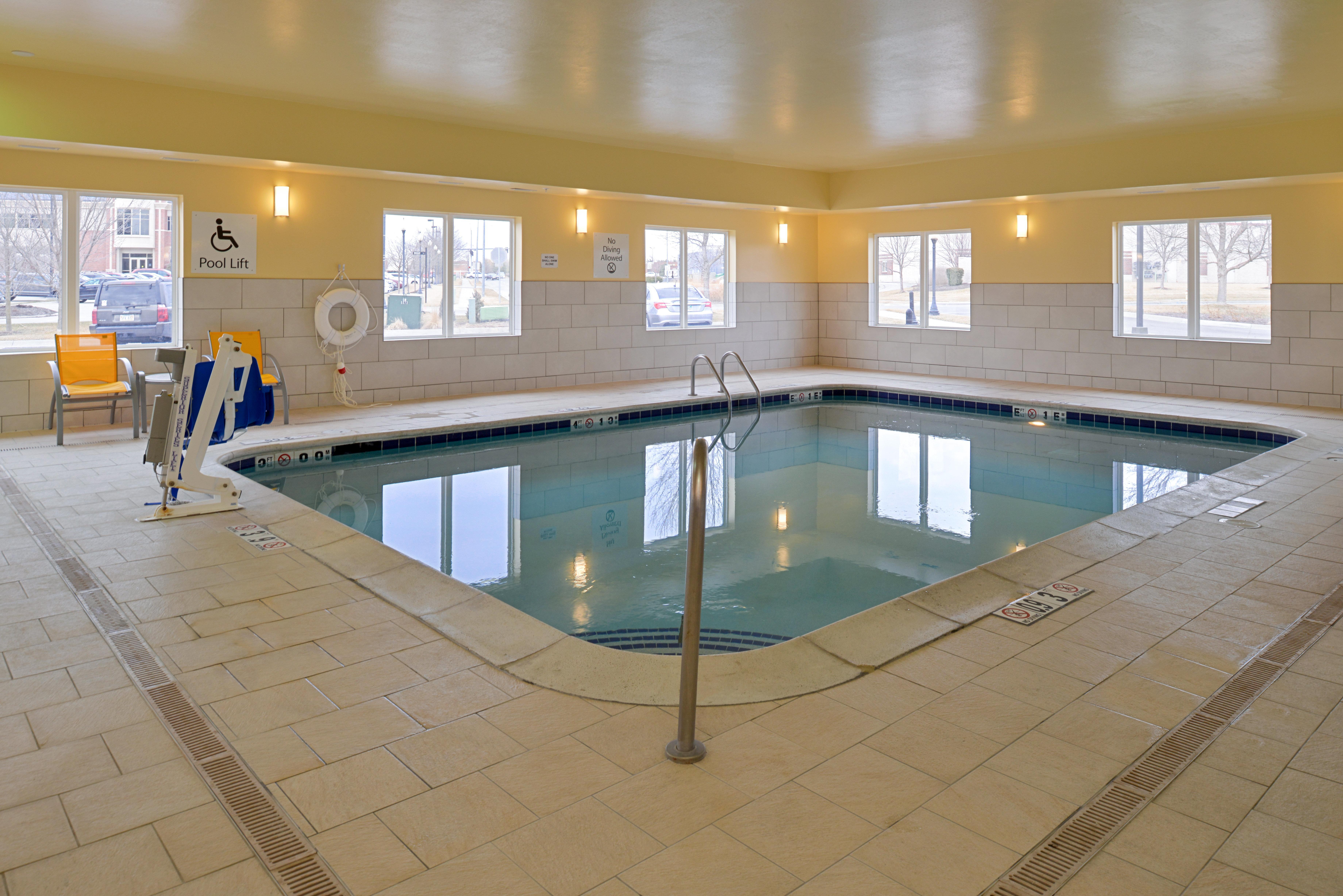 Express & West By Ihg Hotel Omaha