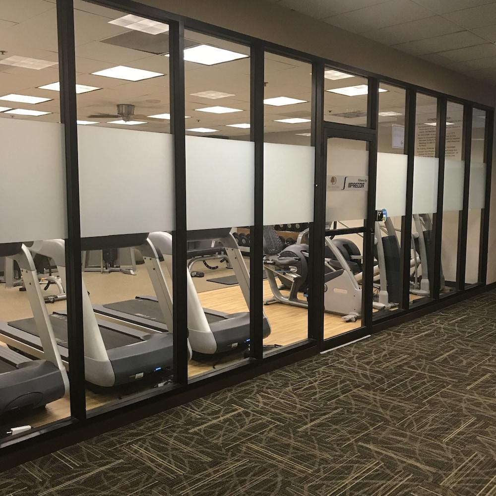 Doubletree By Hilton & Executive Meeting Center Omaha-downtown 4* Omaha