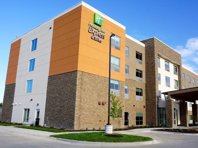 Express & - Millard Area By Ihg