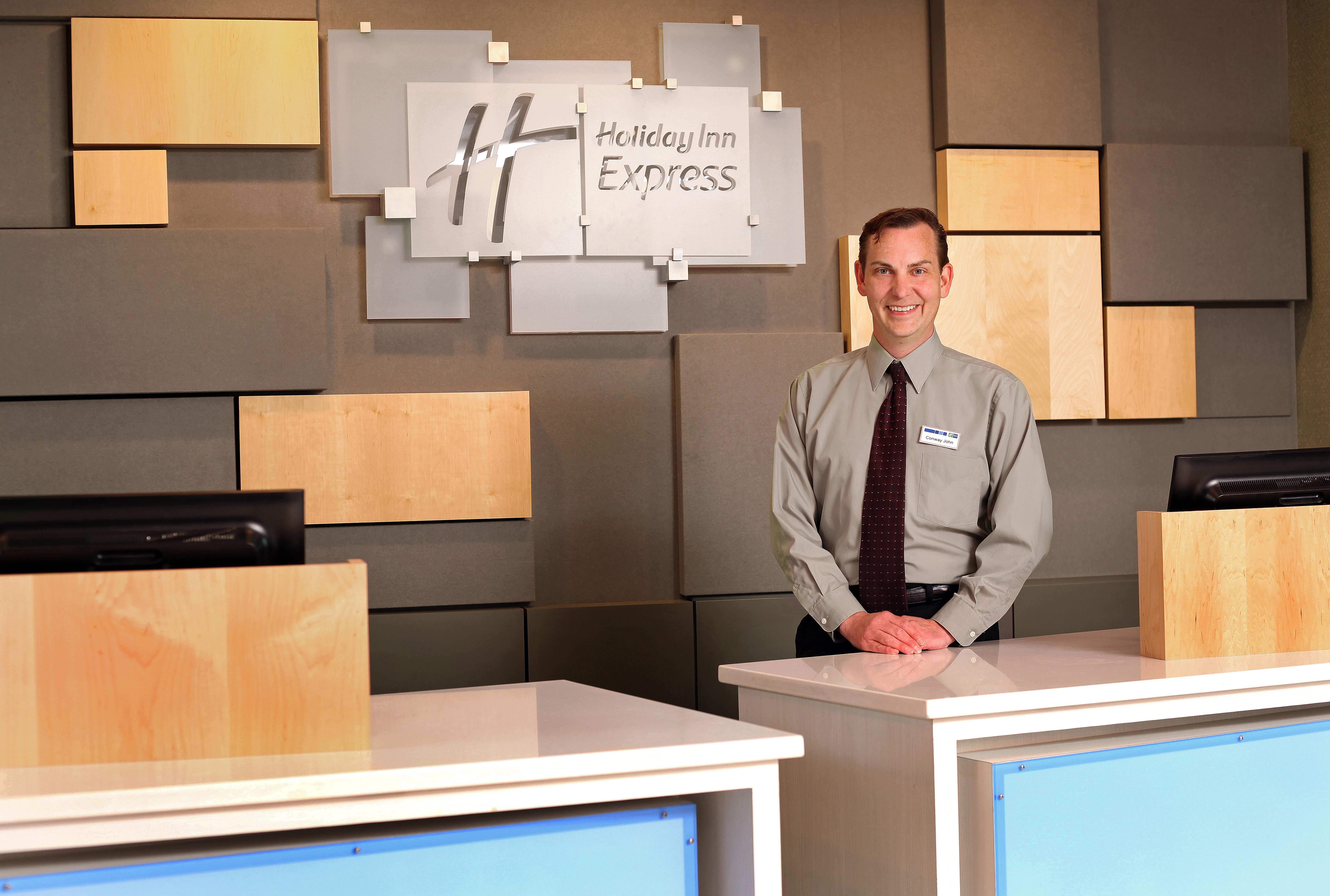 Express & South Ralston Arena By Ihg Omaha