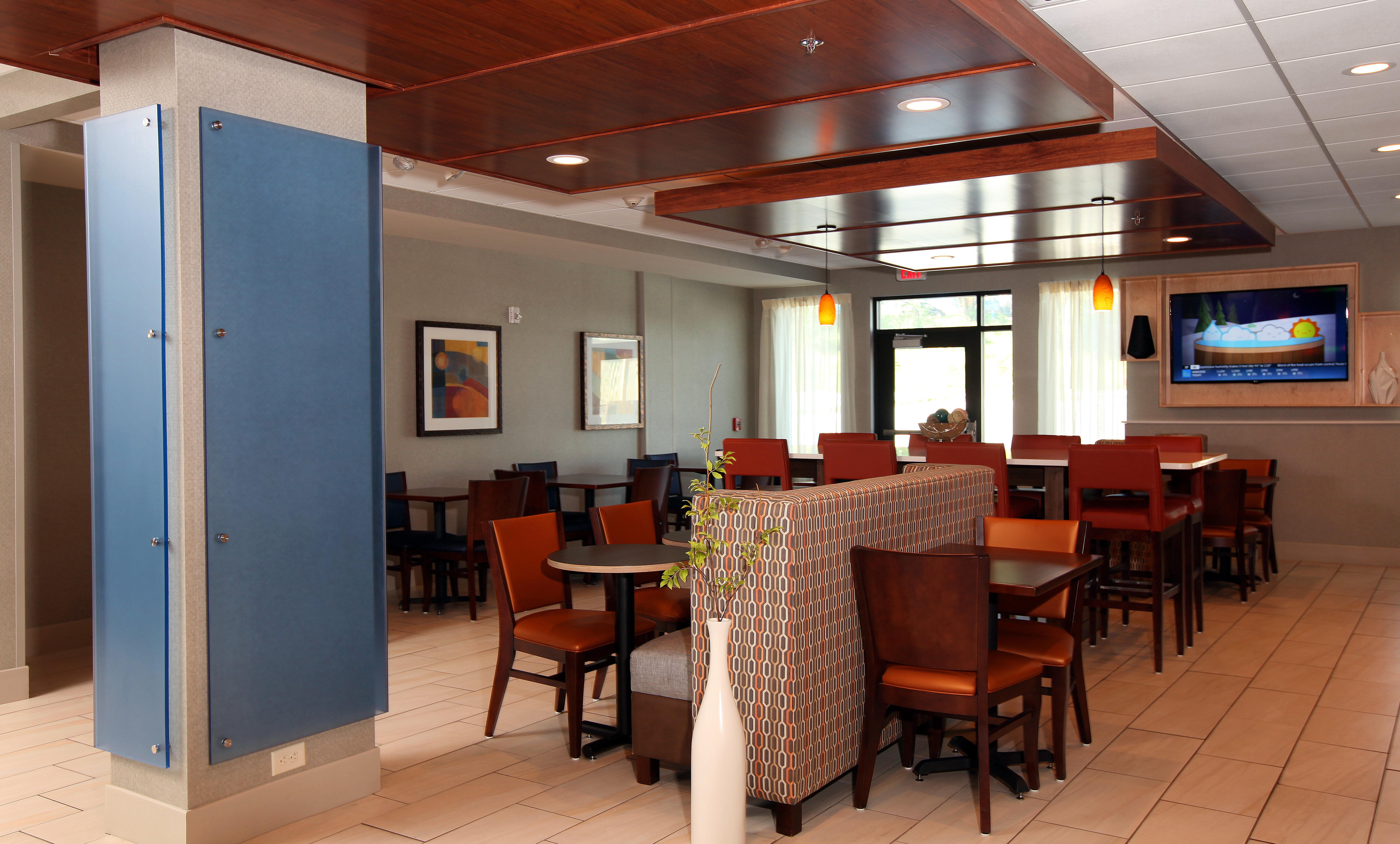 Express & South Ralston Arena By Ihg