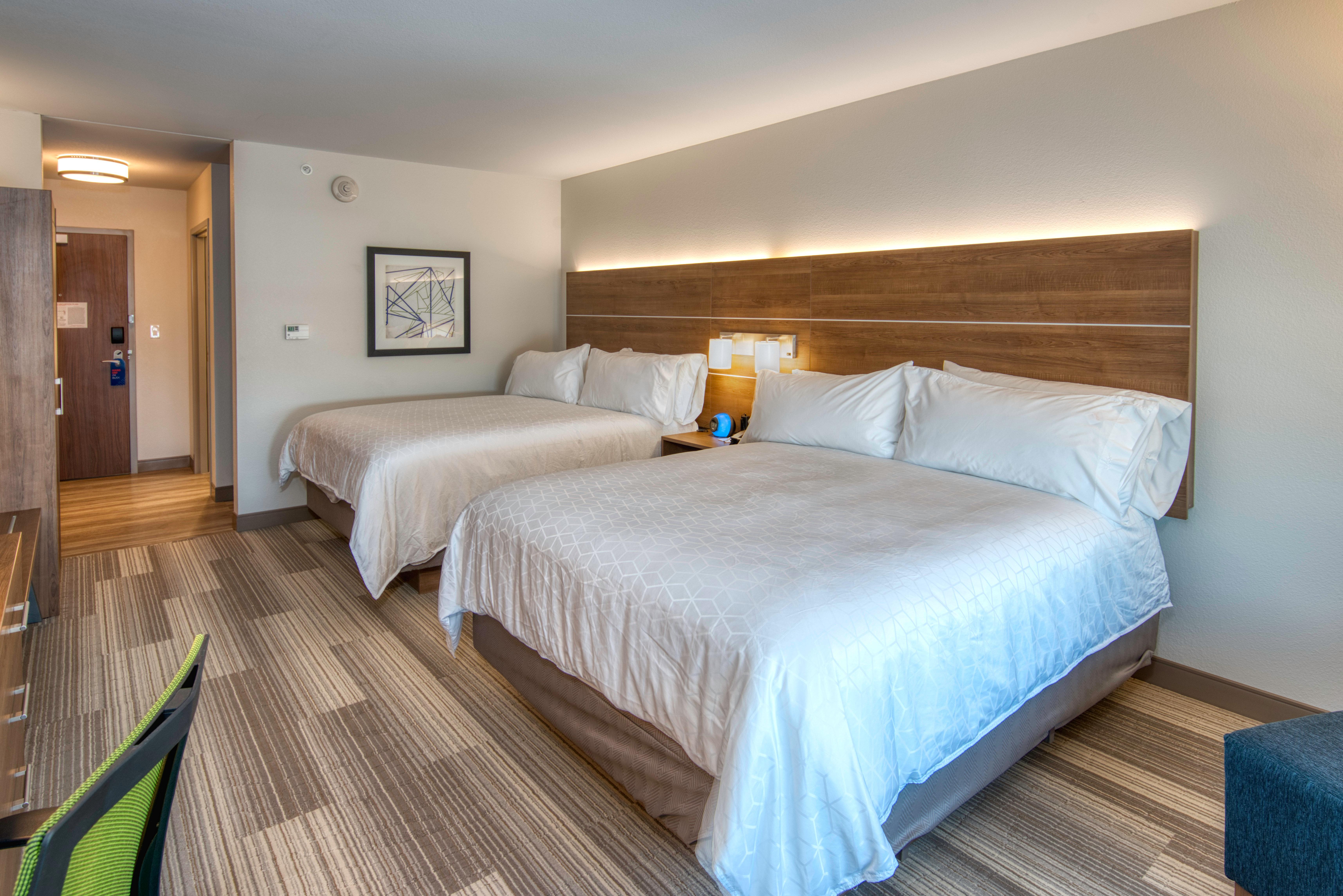 Express & - Downtown - Airport By Ihg Hotel 3*