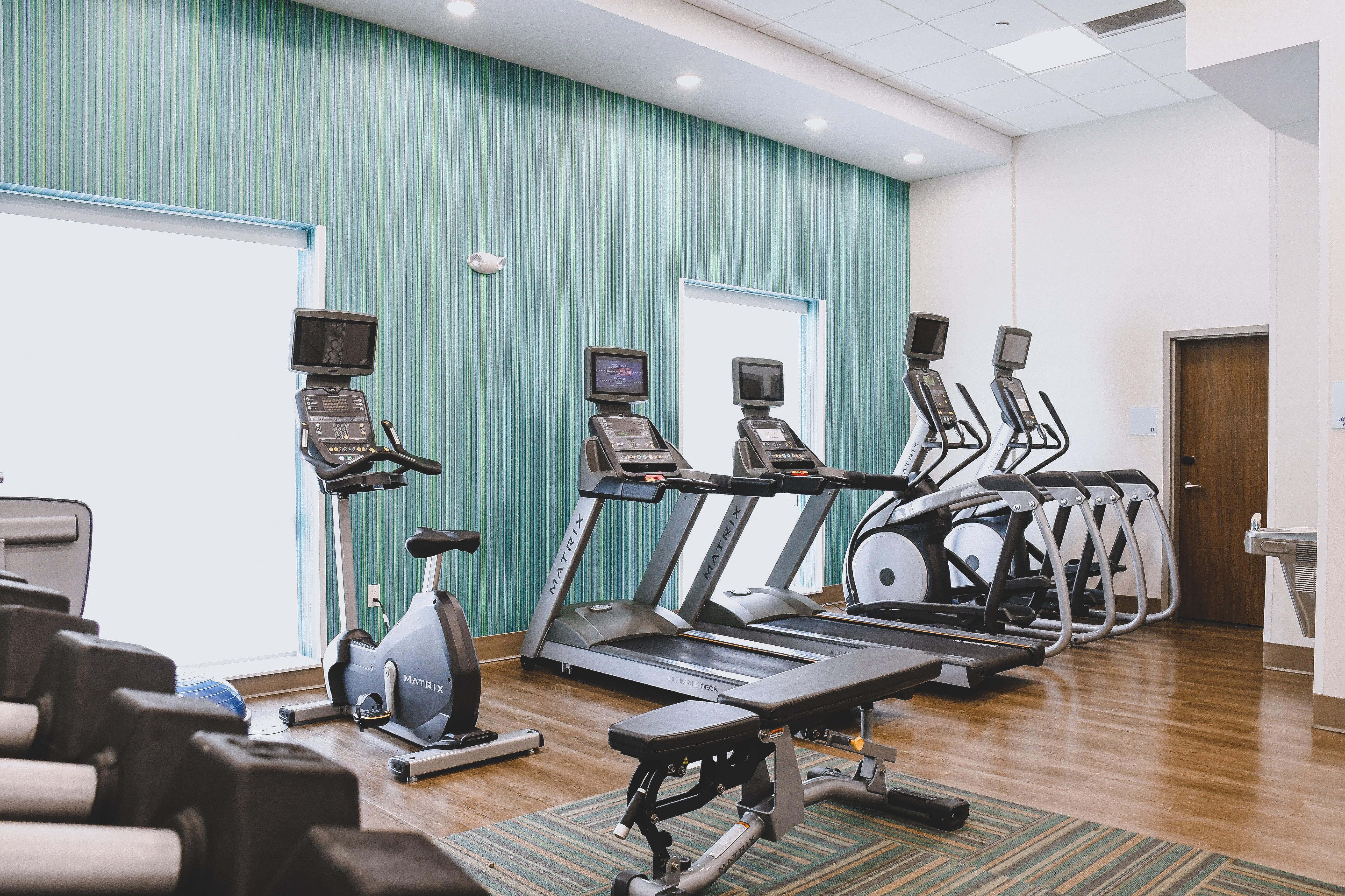 Express & - Downtown - Airport By Ihg Hotel