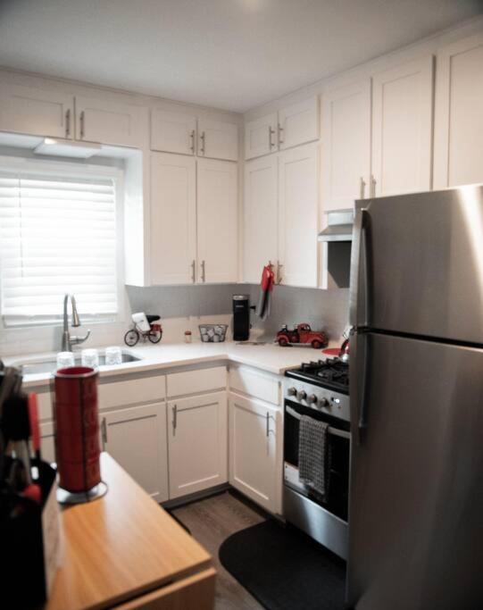 1 Bedroom Stylish Oasis Apartment