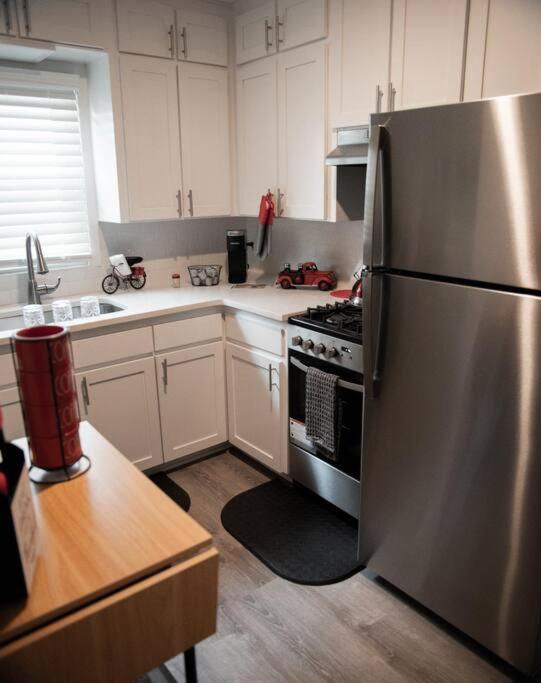 Apartment 1 Bedroom Stylish Oasis