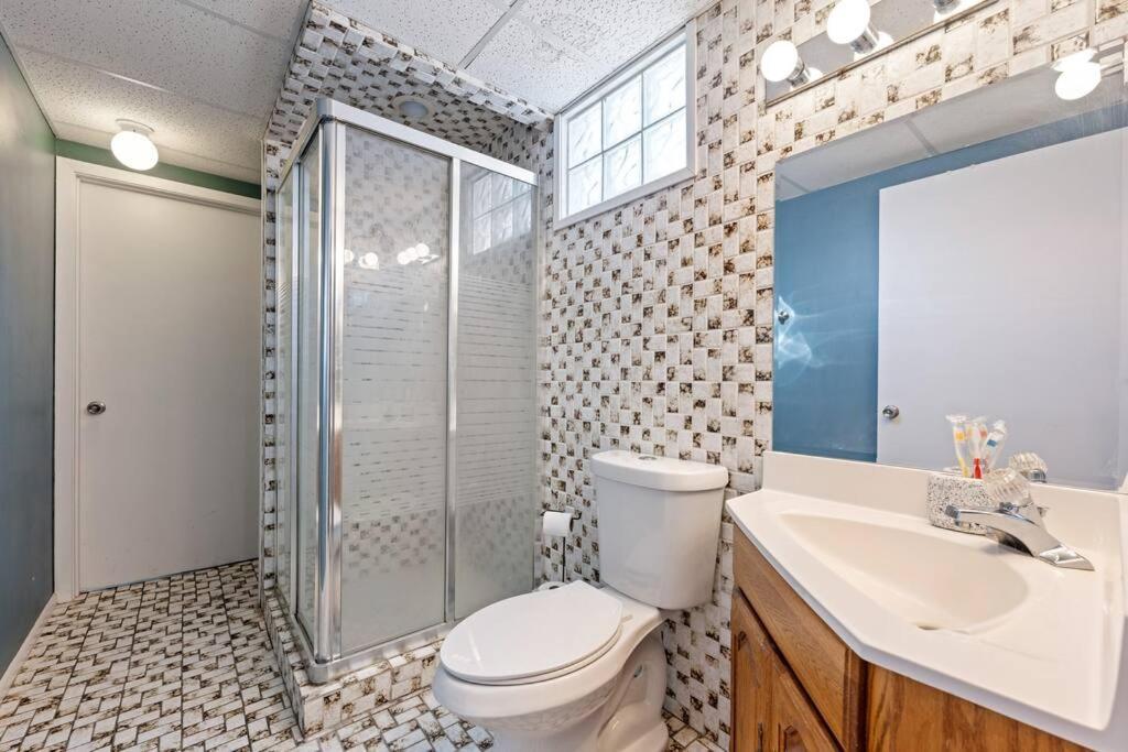 Elm. Peaceful Pet Friendly Home. No Pet Fee! Holiday home