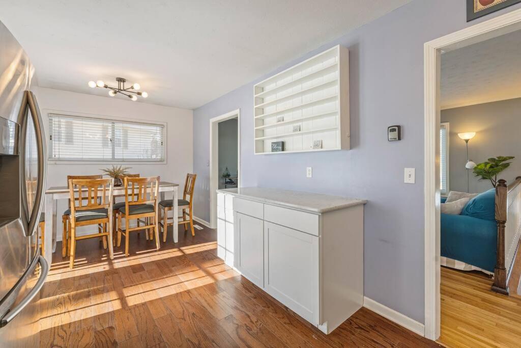 Elm. Peaceful Pet Friendly Home. No Pet Fee! *