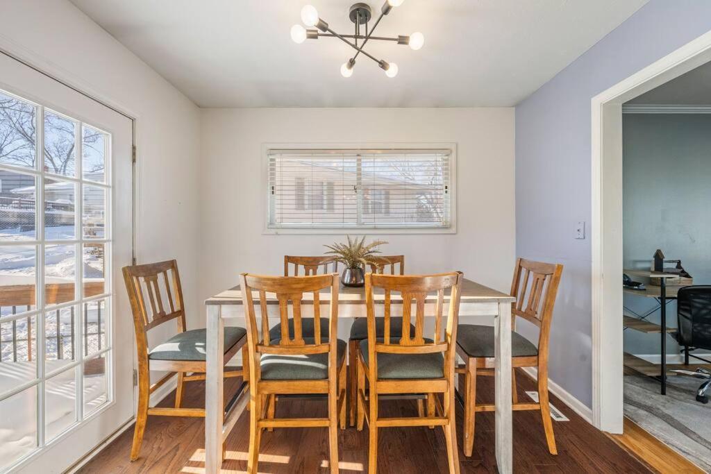 Elm. Peaceful Pet Friendly Home. No Pet Fee! * Omaha