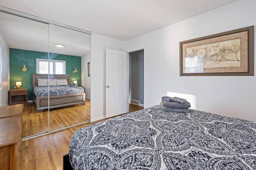 Elm. Peaceful Pet Friendly Home. No Pet Fee! Holiday home Omaha