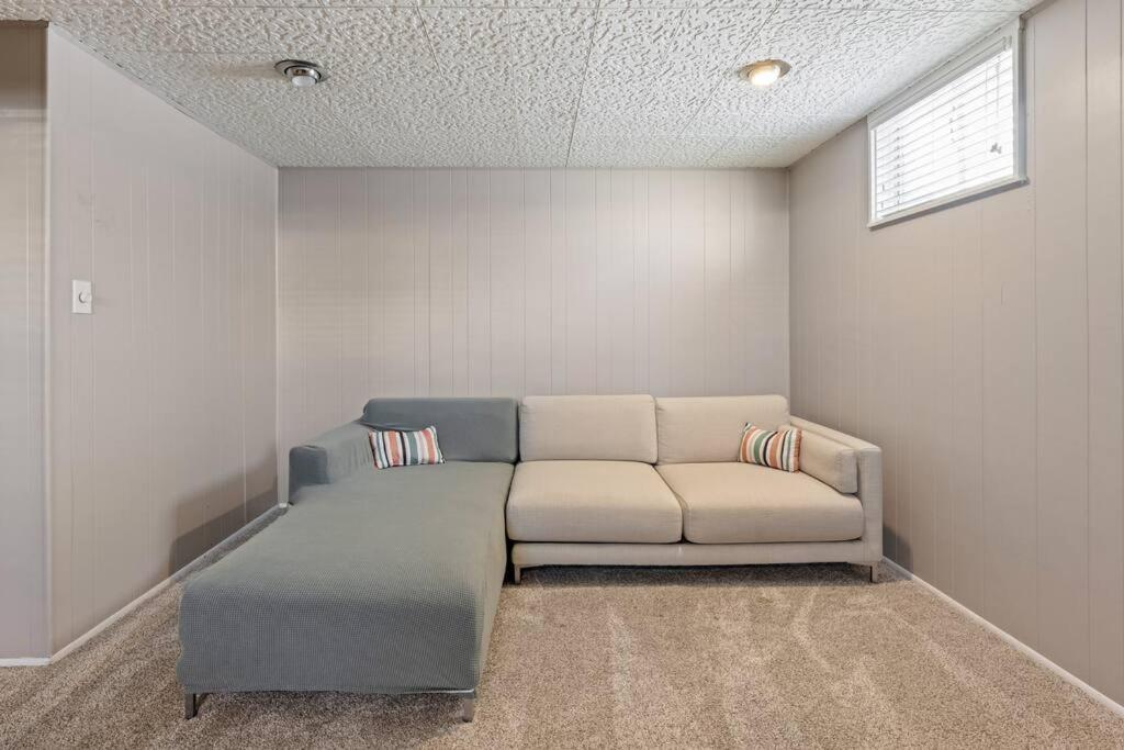 Holiday home Elm. Peaceful Pet Friendly Home. No Pet Fee! Omaha