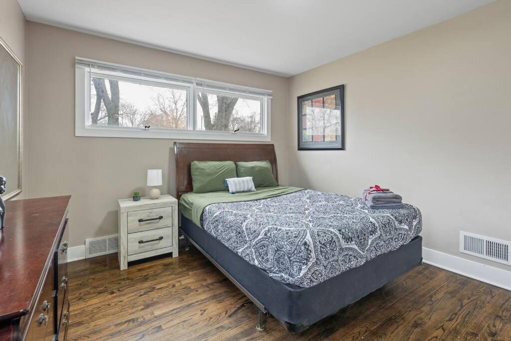 Holiday home Benson. Cozy Pet Friendly Living. No Pet Fees.