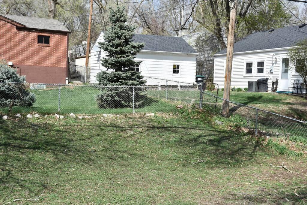Benson. Cozy Pet Friendly Living. No Pet Fees. *